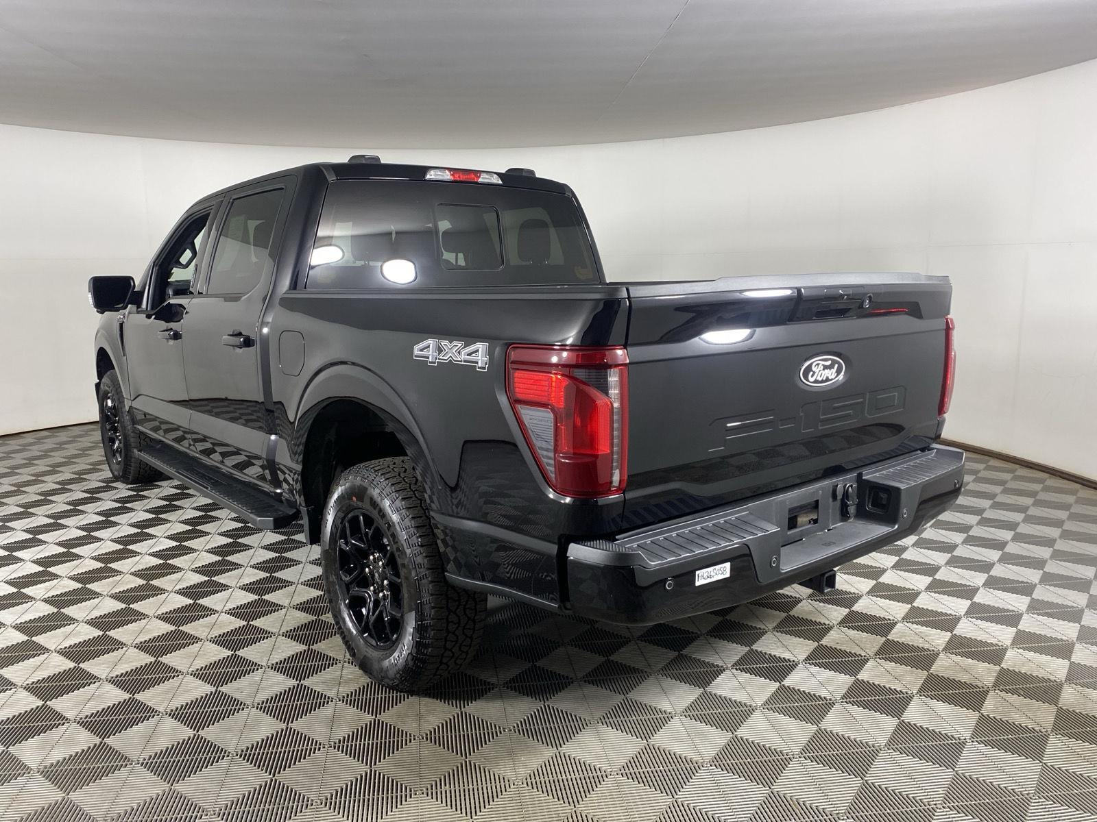 New 2026 Agate Black Ford XLT image 5