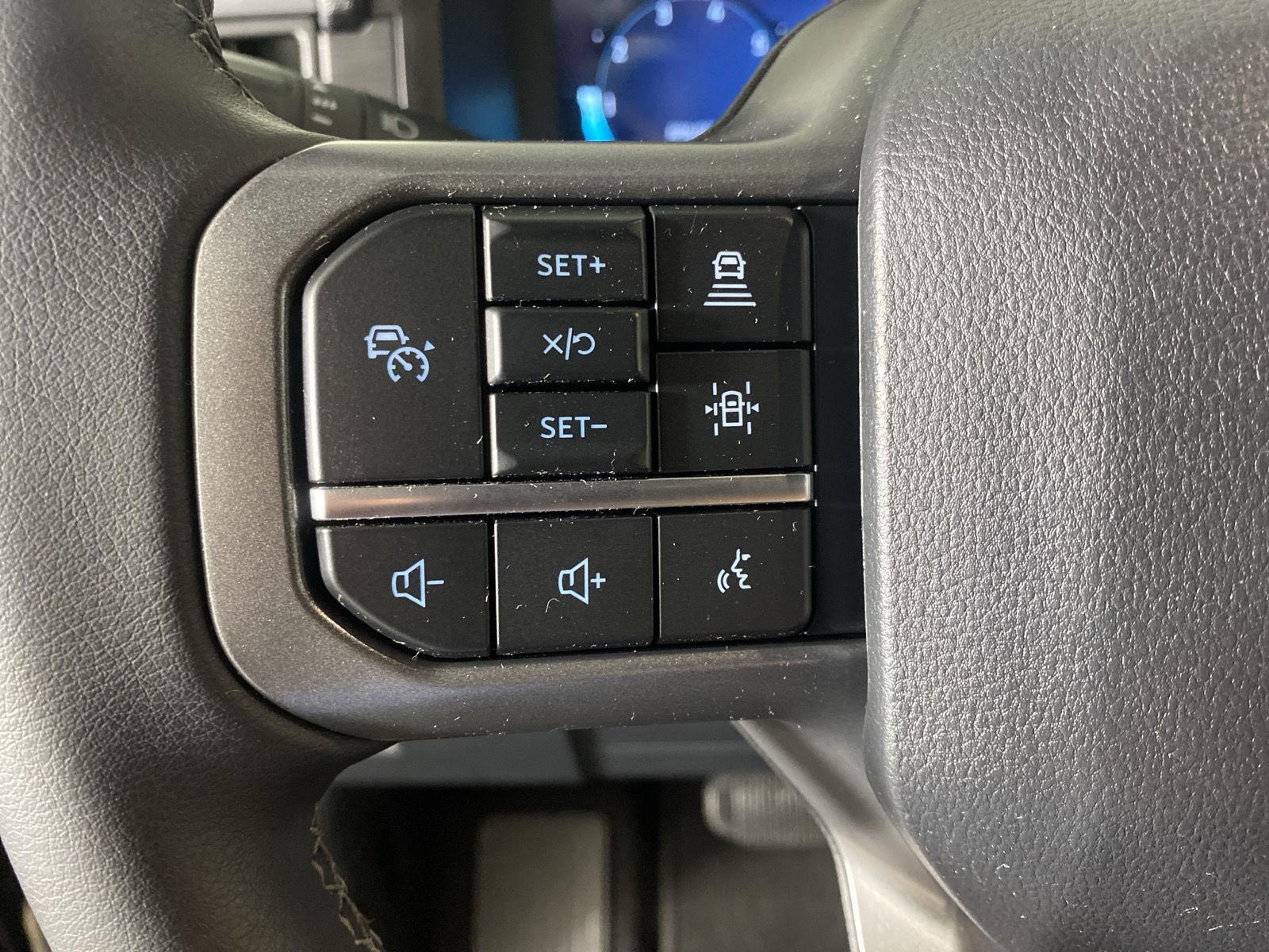 New 2026 Agate Black Ford XLT image 15