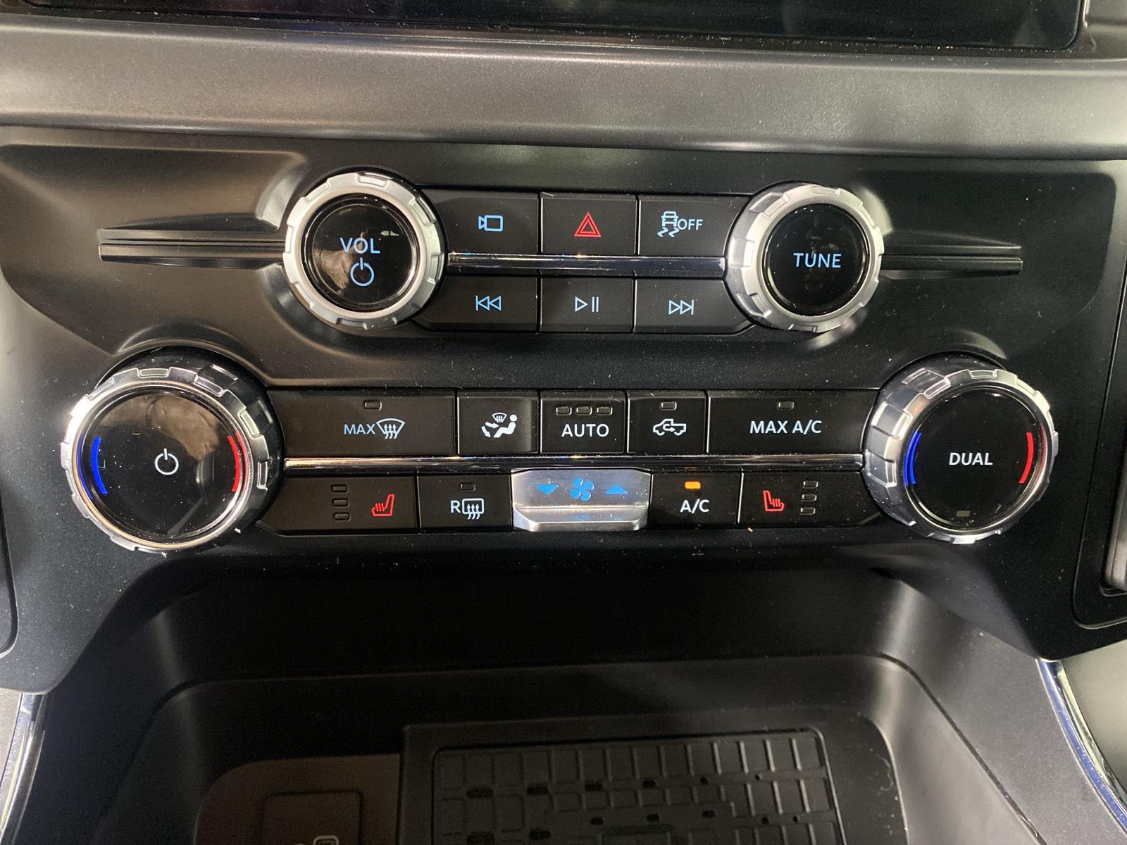 New 2026 Agate Black Ford XLT image 18