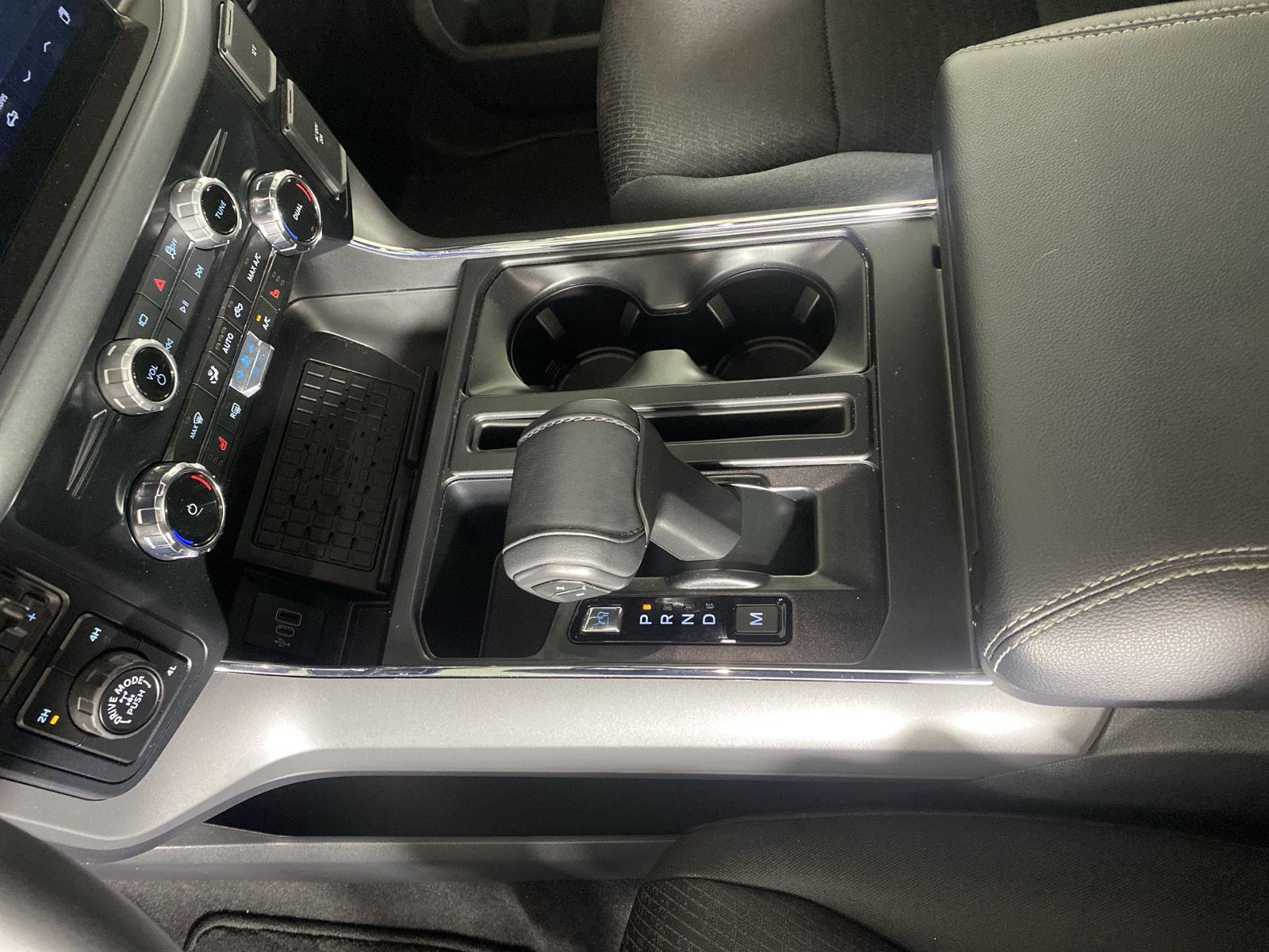 New 2026 Agate Black Ford XLT image 25