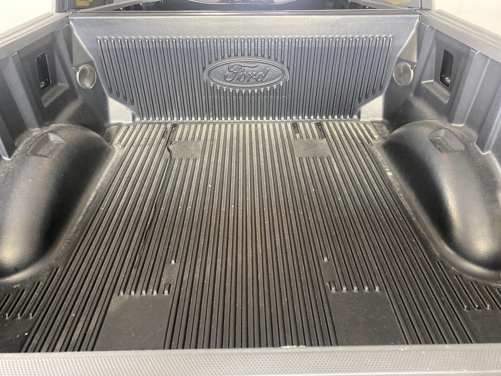 New 2026 Agate Black Ford XLT image 28