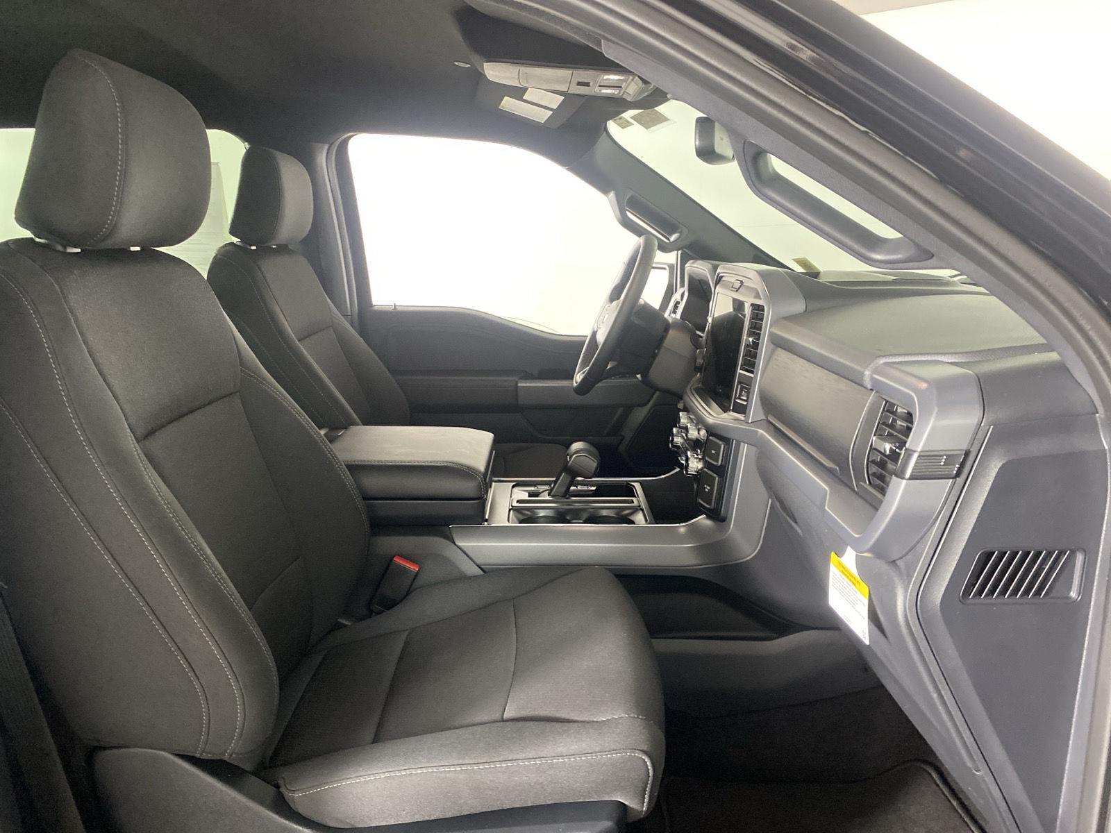 New 2026 Agate Black Ford XLT image 29