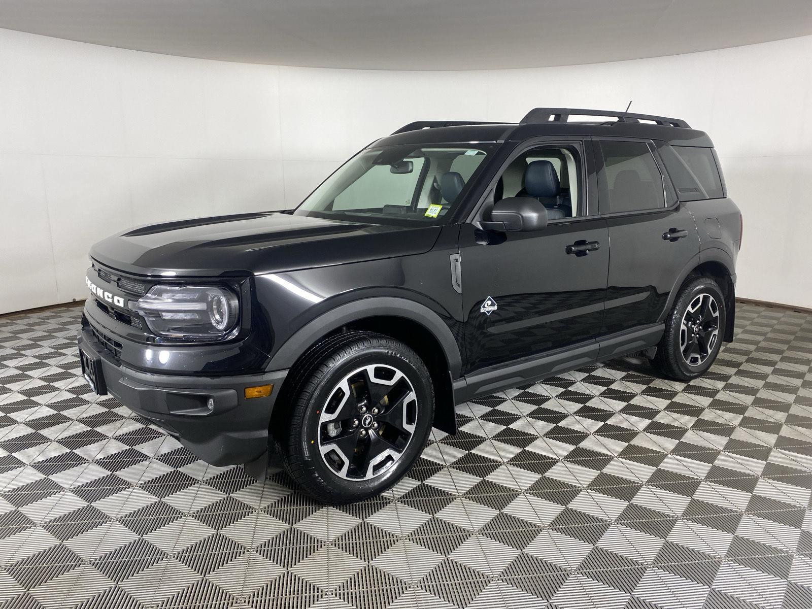 Used 2023 Shadow Black Ford Outer Banks image 6