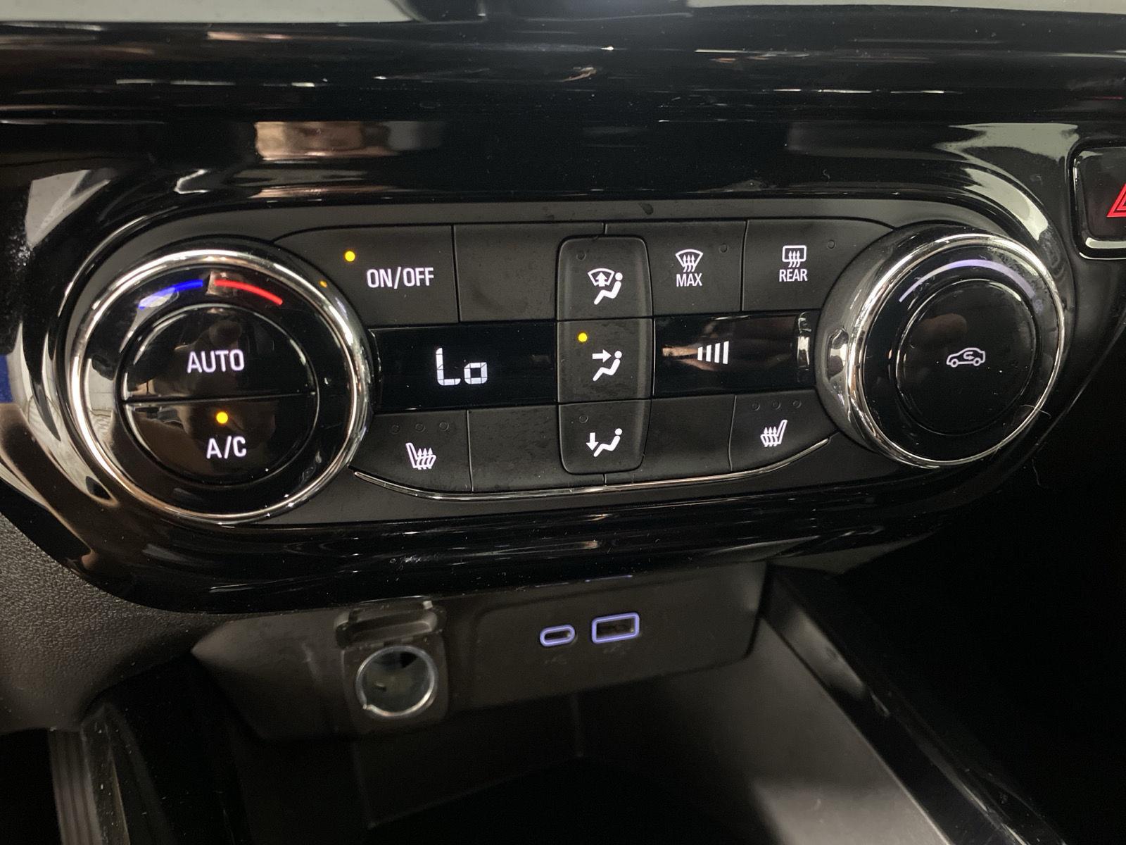 Used 2024 Fountain Blue Chevrolet 2RS image 18