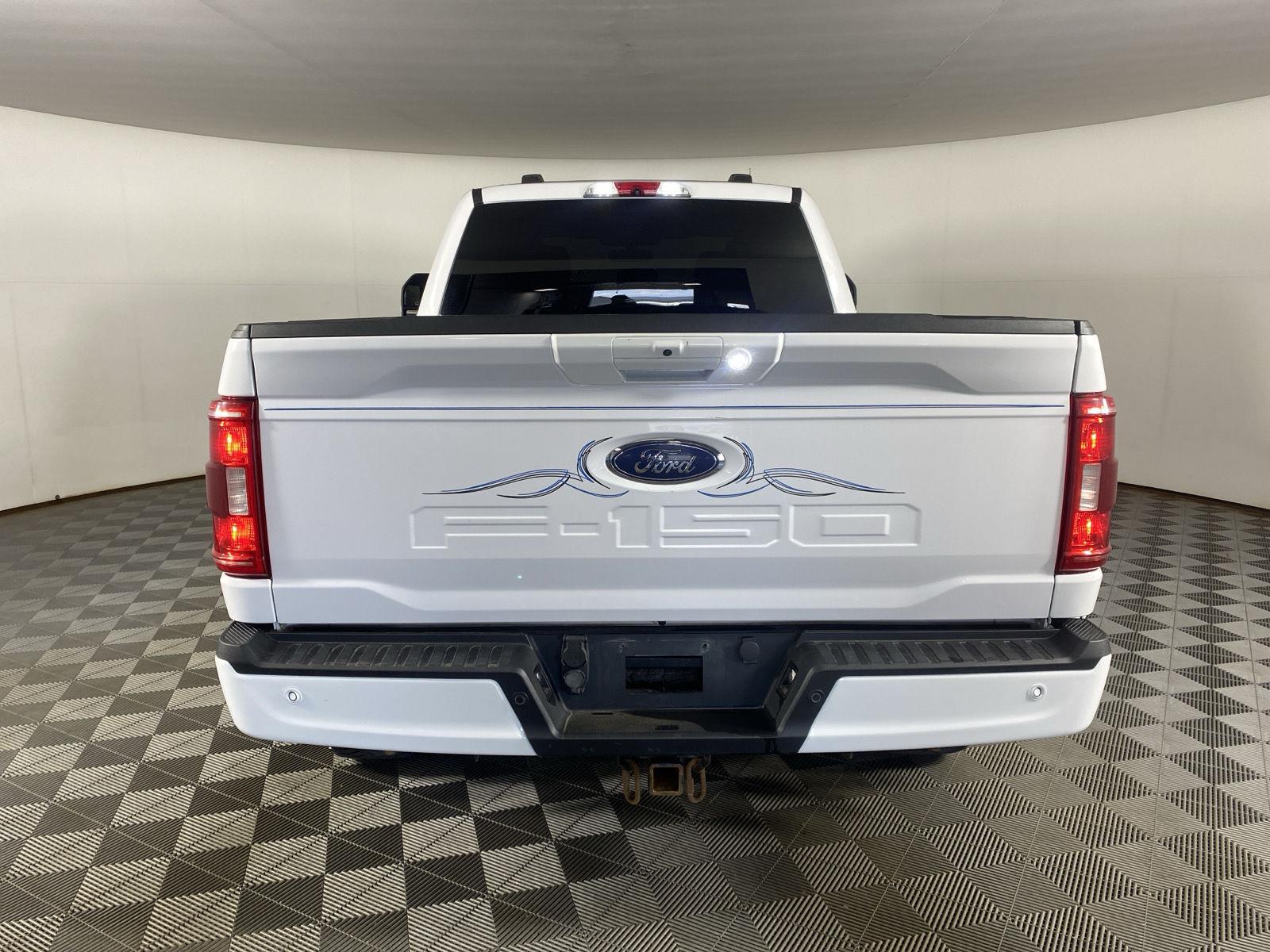 Used 2021 Oxford White Ford XLT image 9