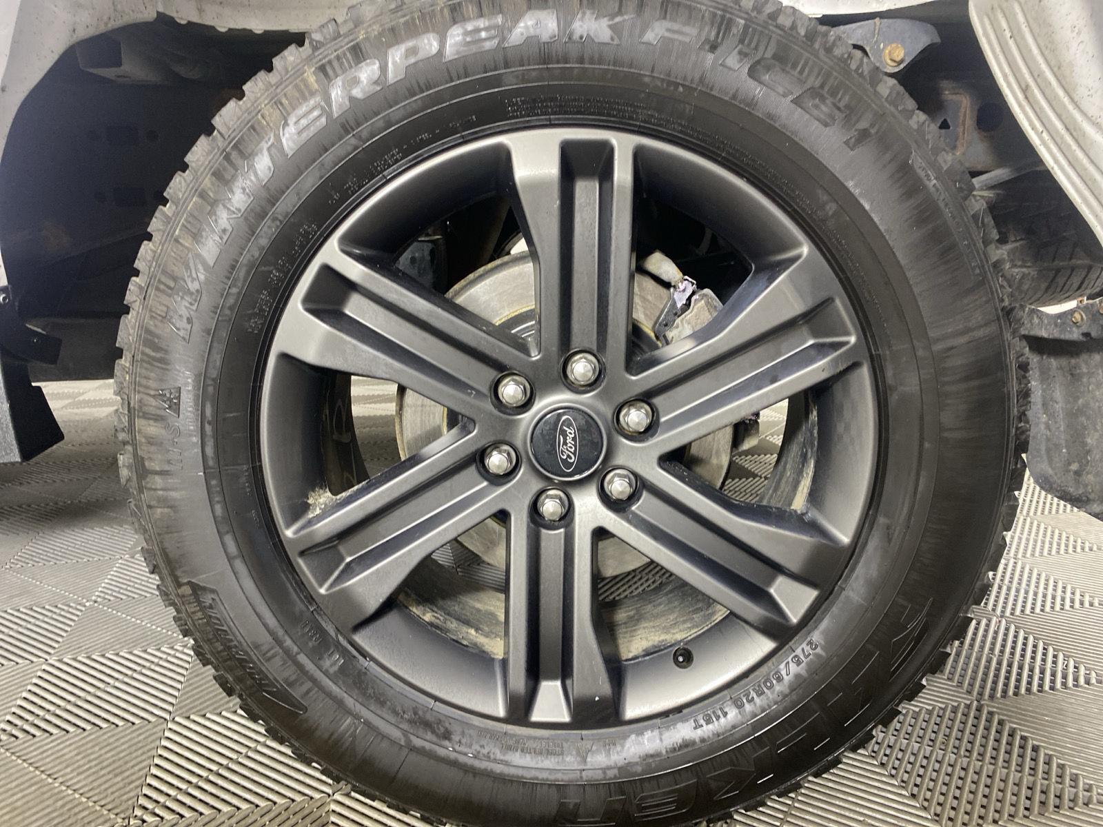 Used 2021 Oxford White Ford XLT image 12