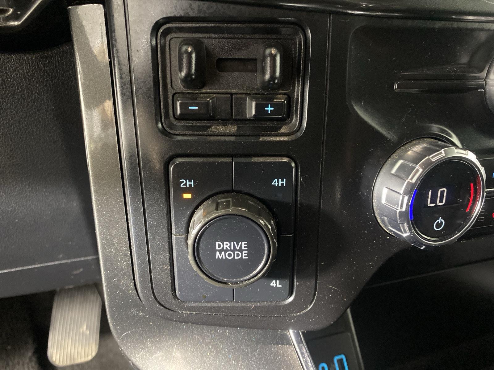 Used 2021 Oxford White Ford XLT image 23