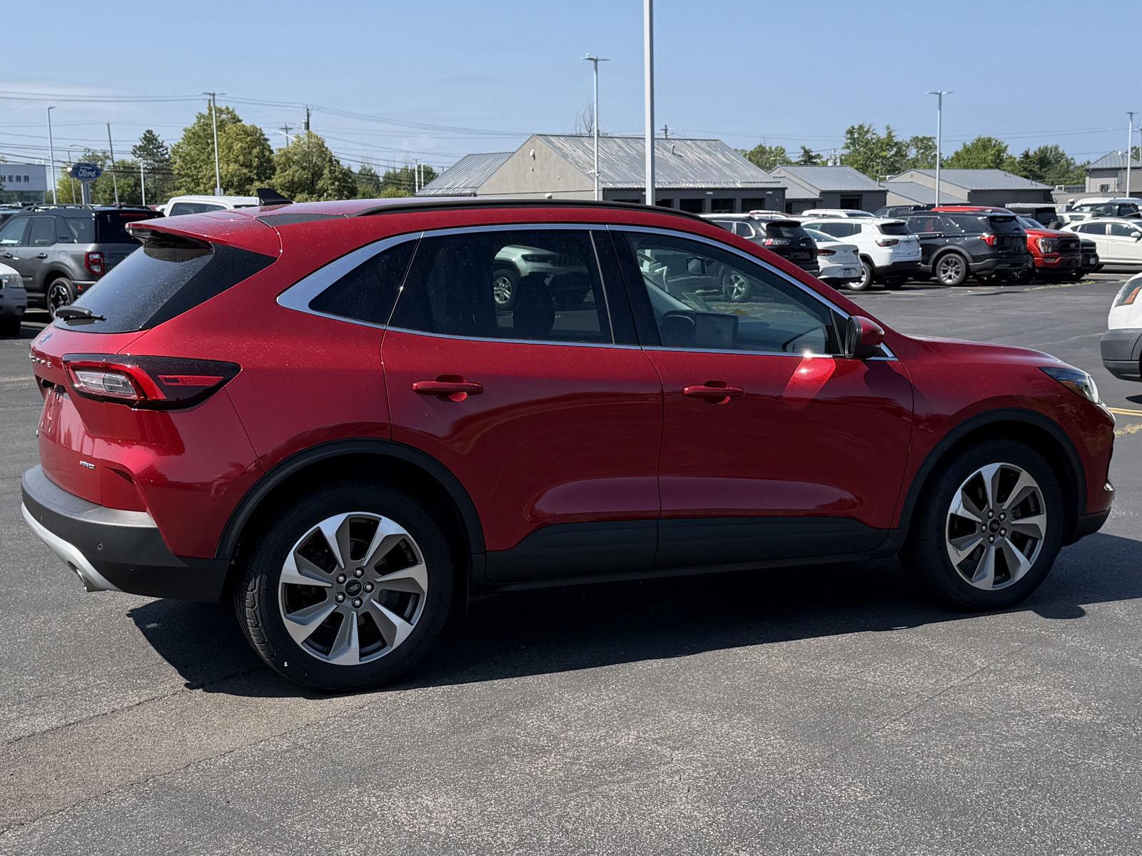 Used 2023 Rapid Red Metallic Tinted Clearcoat Ford Platinum image 6