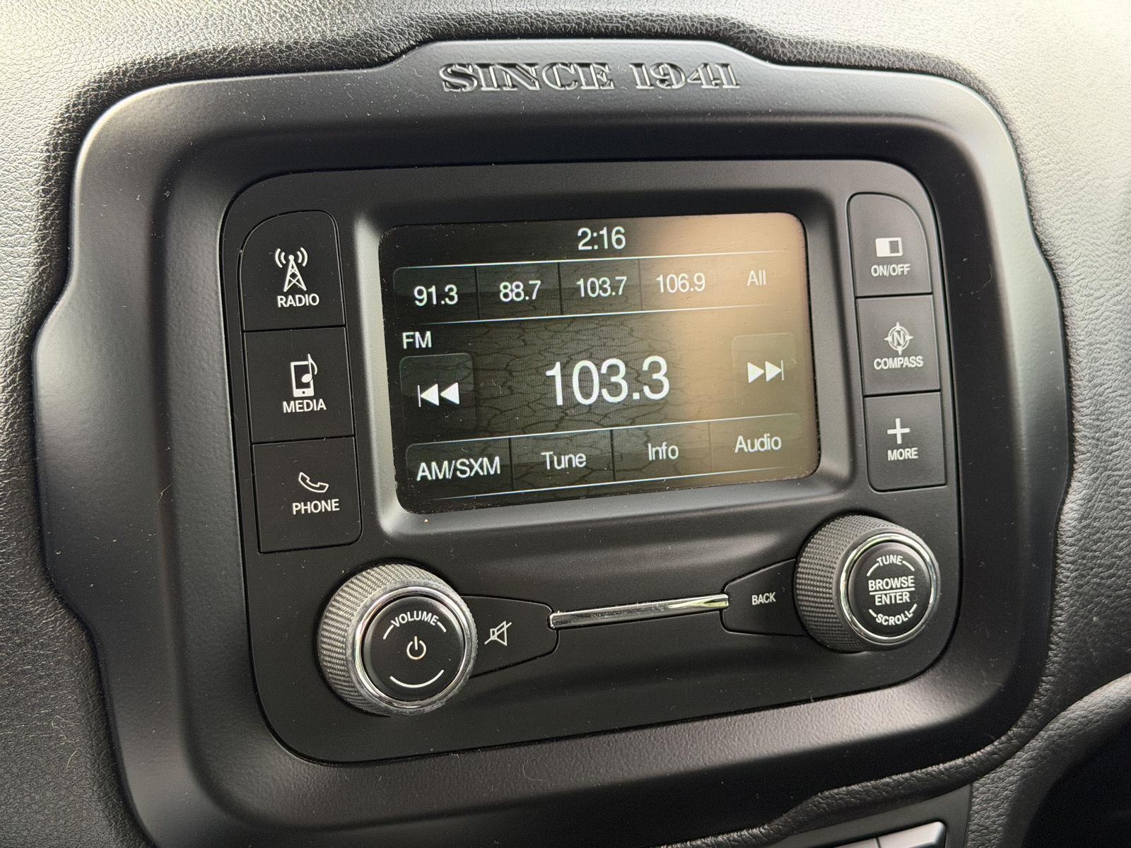 Used 2015 Colorado Red Jeep Latitude image 7