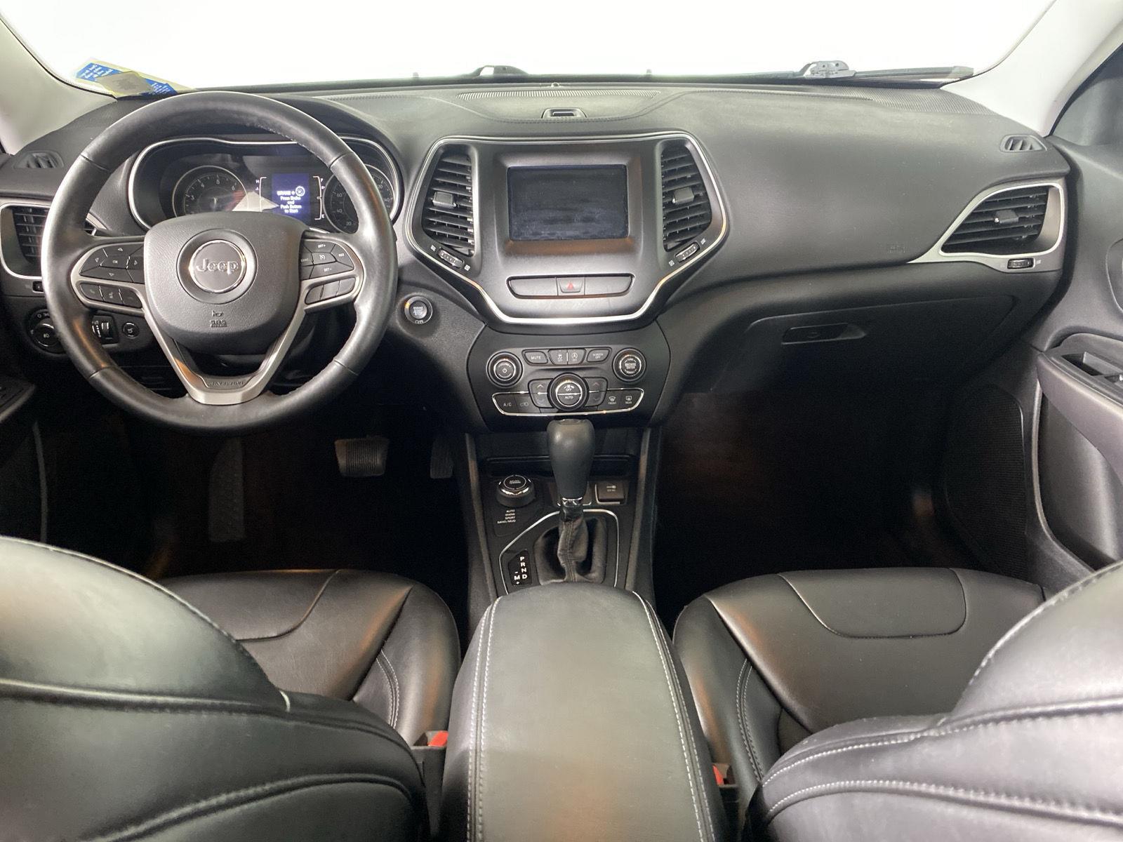 Used 2019 Velvet Red Pearlcoat Jeep Latitude Plus image 2