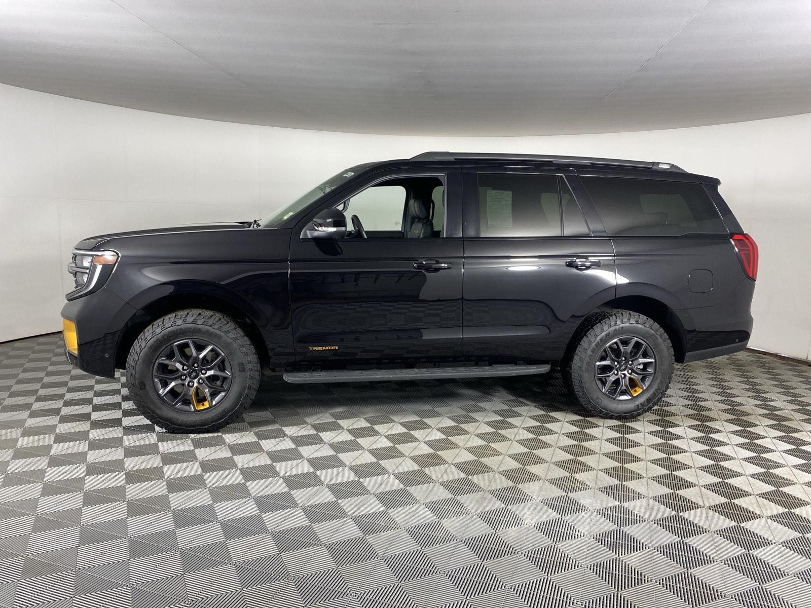 New 2025 Agate Black Ford Tremor image 4