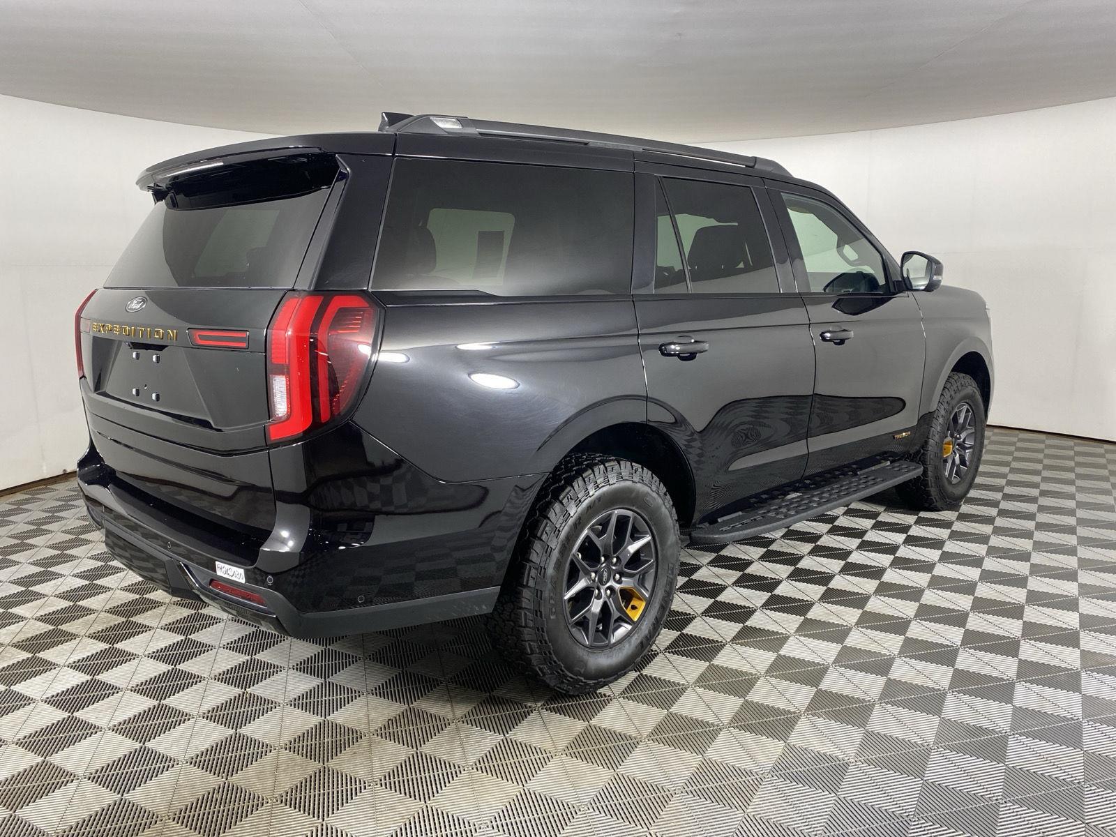 New 2025 Agate Black Ford Tremor image 7