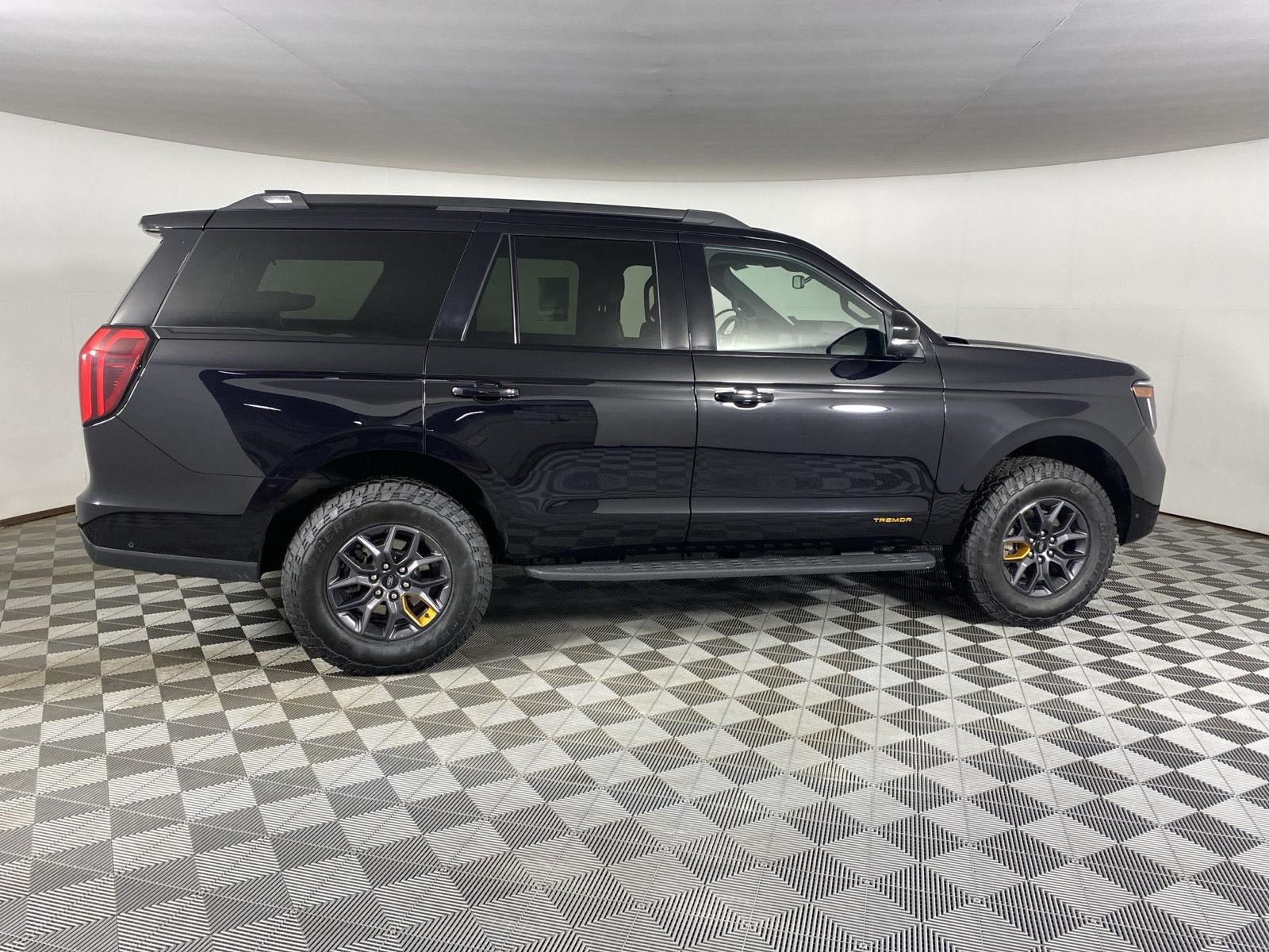 New 2025 Agate Black Ford Tremor image 8