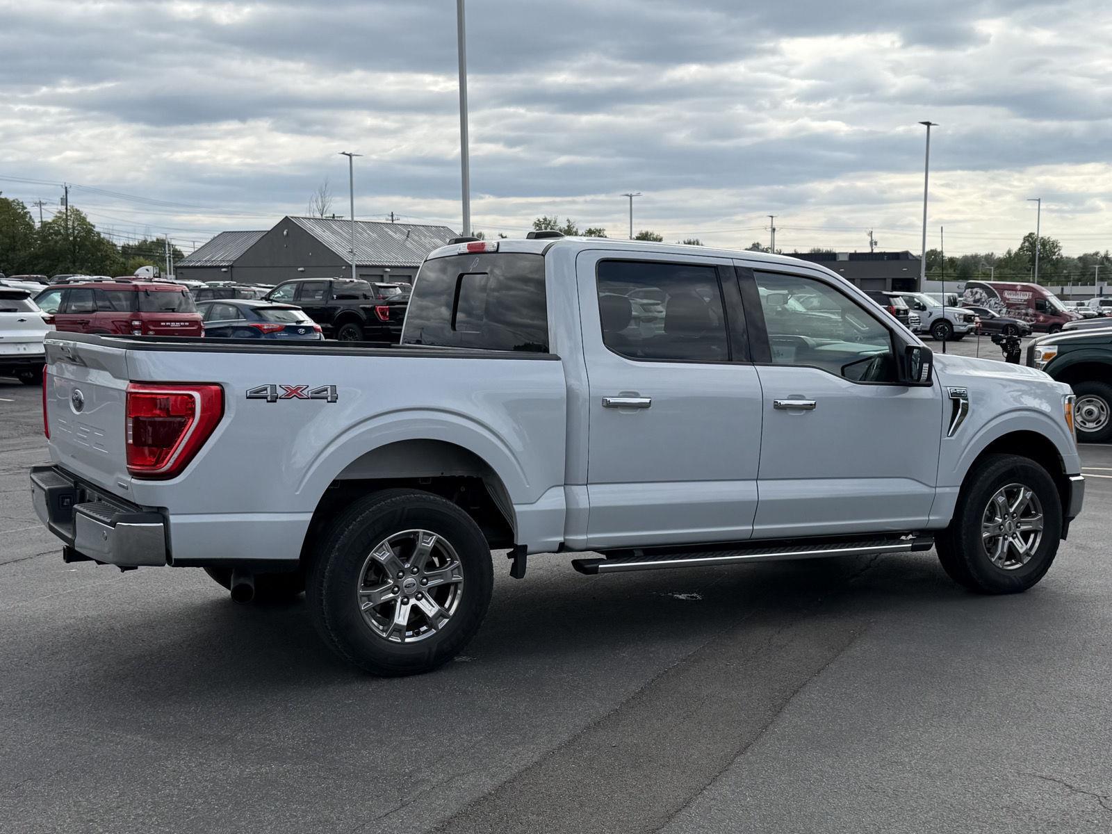 Used 2021 Space White Ford XLT image 5