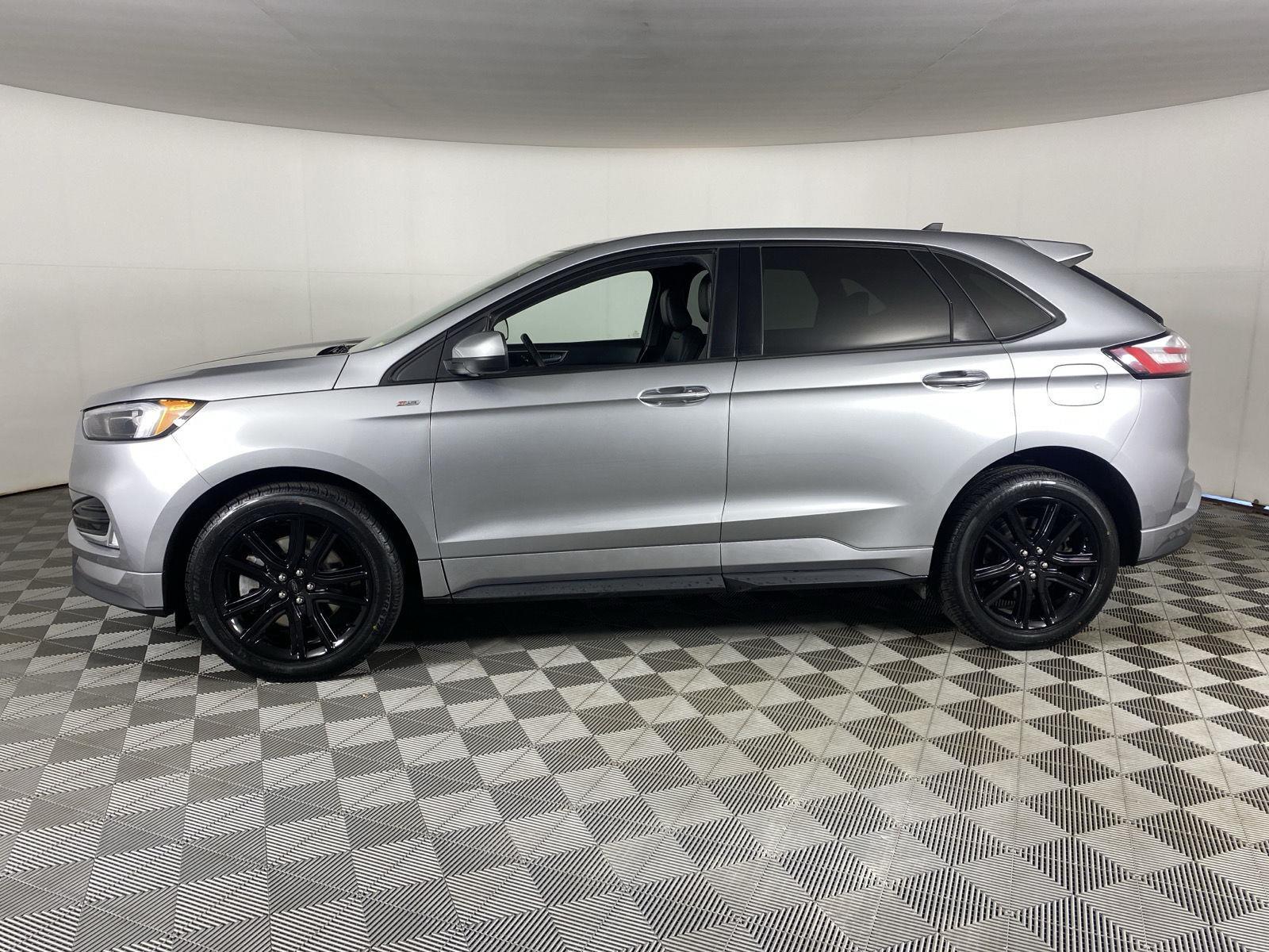 Used 2023 Iconic Silver Ford ST-Line image 7