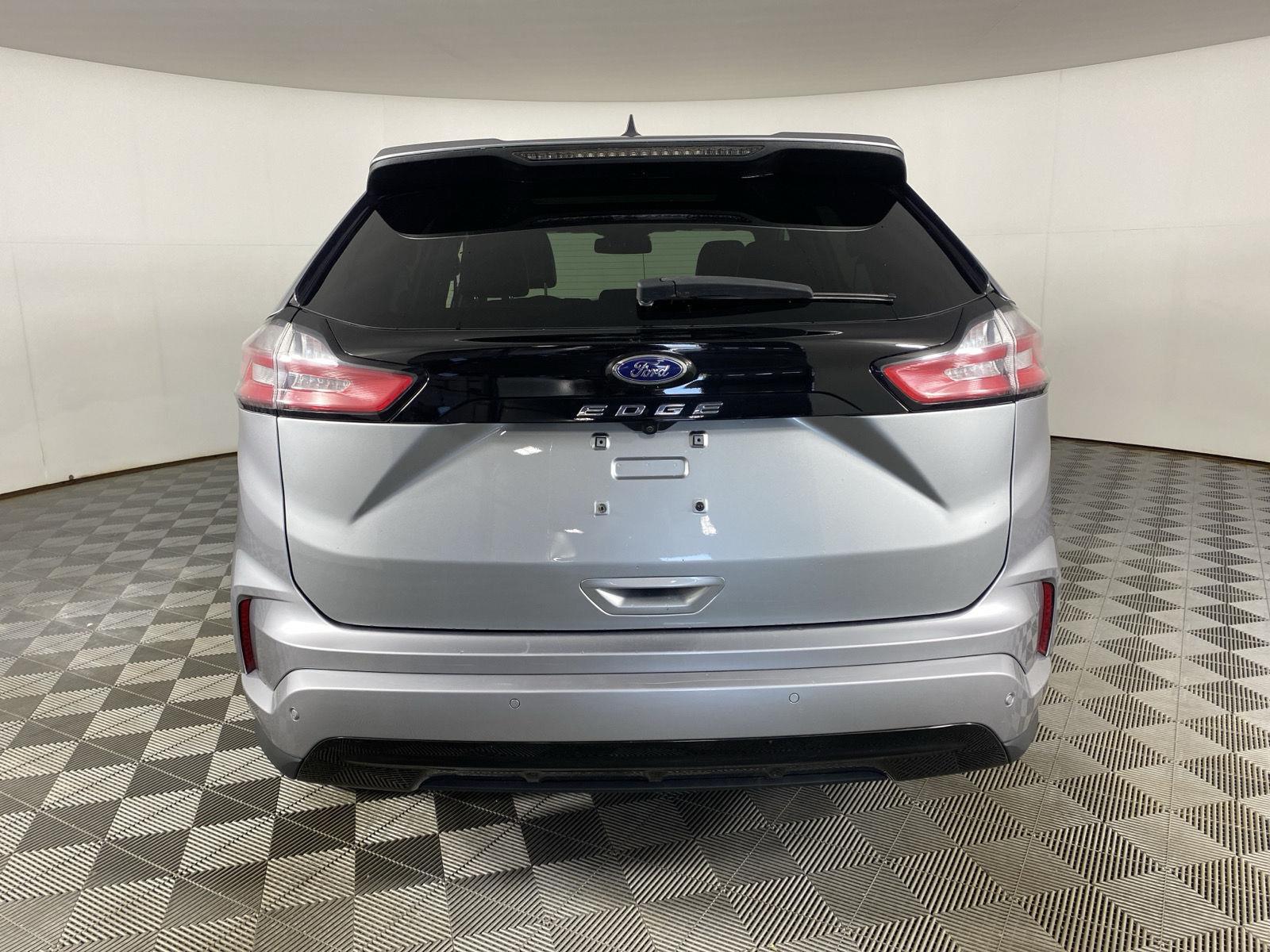Used 2023 Iconic Silver Ford ST-Line image 9