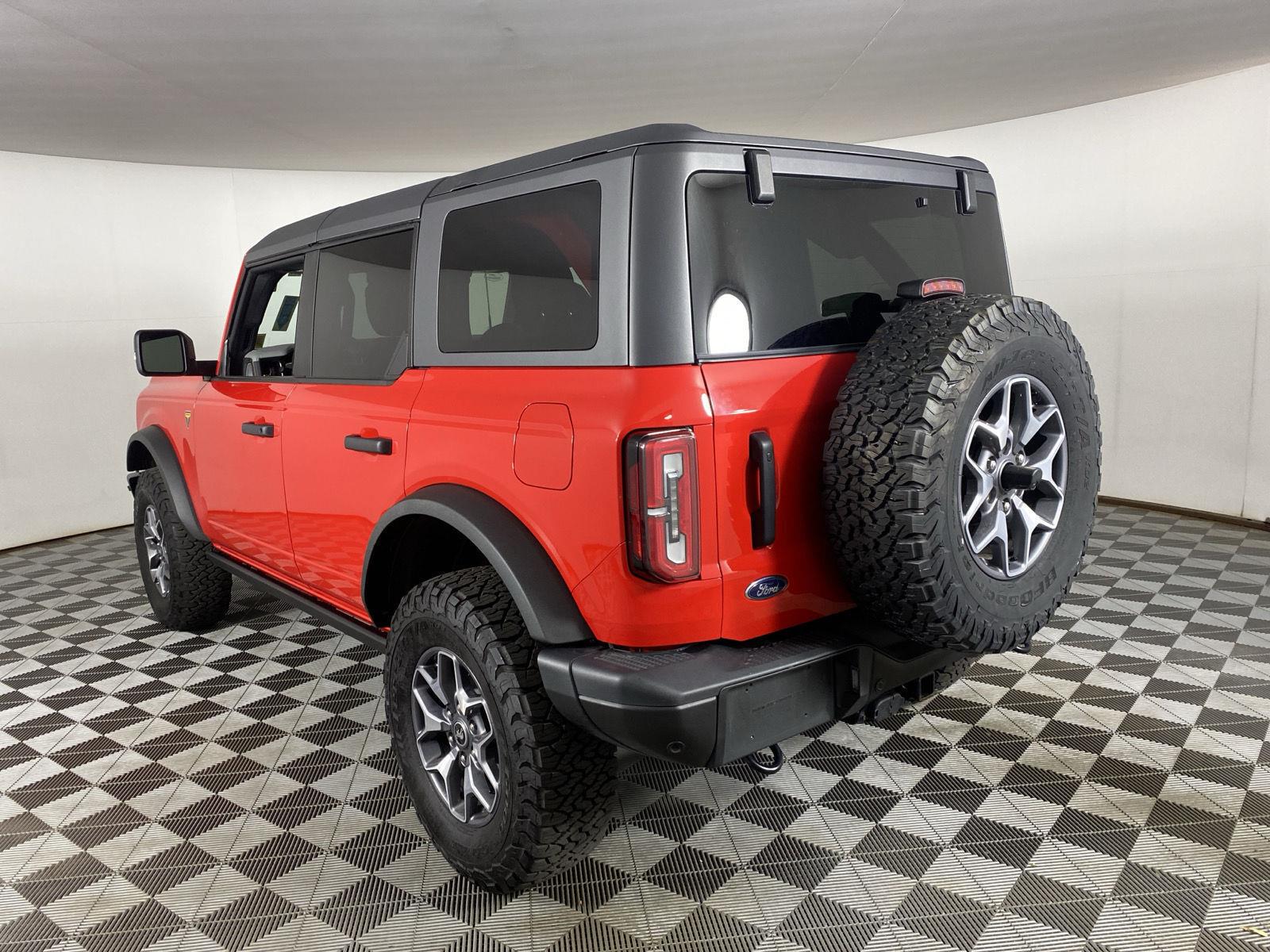 Used 2022 Race Red Ford Badlands image 15