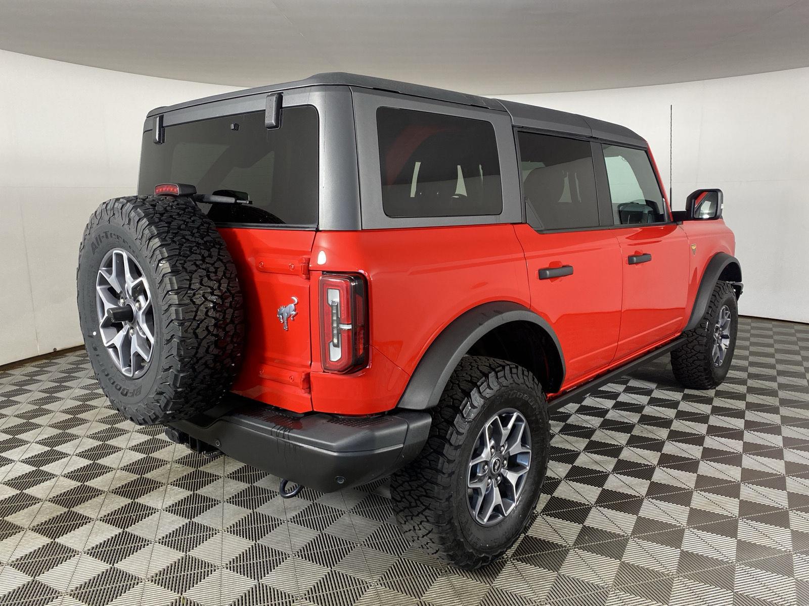 Used 2022 Race Red Ford Badlands image 17