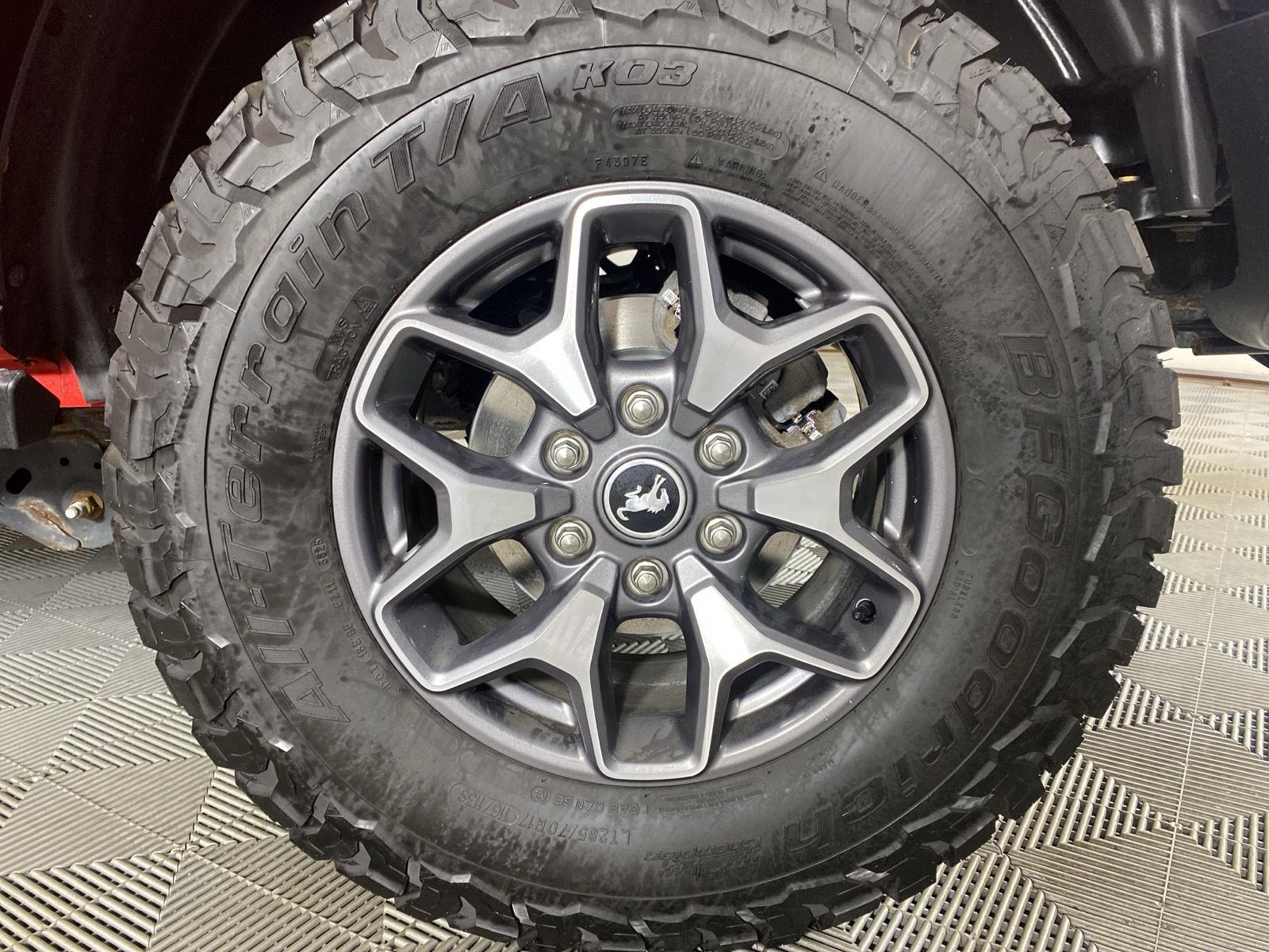 Used 2022 Race Red Ford Badlands image 19