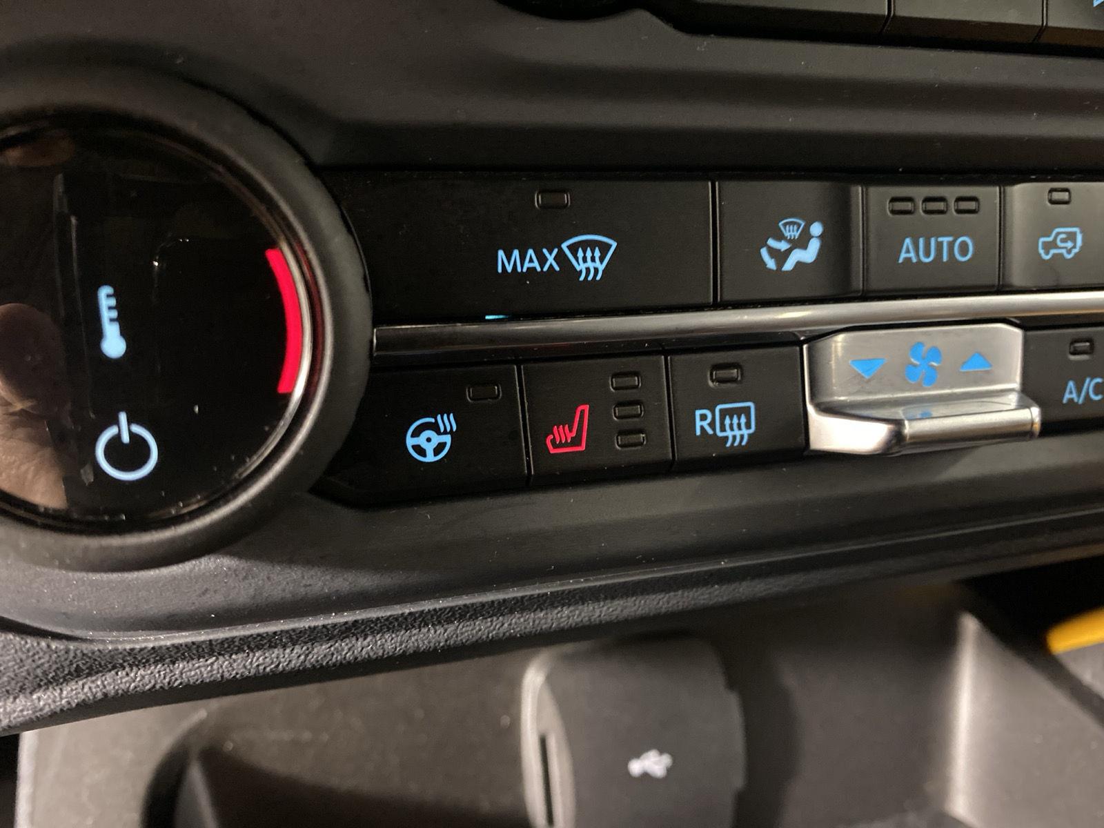 Used 2022 Race Red Ford Badlands image 30