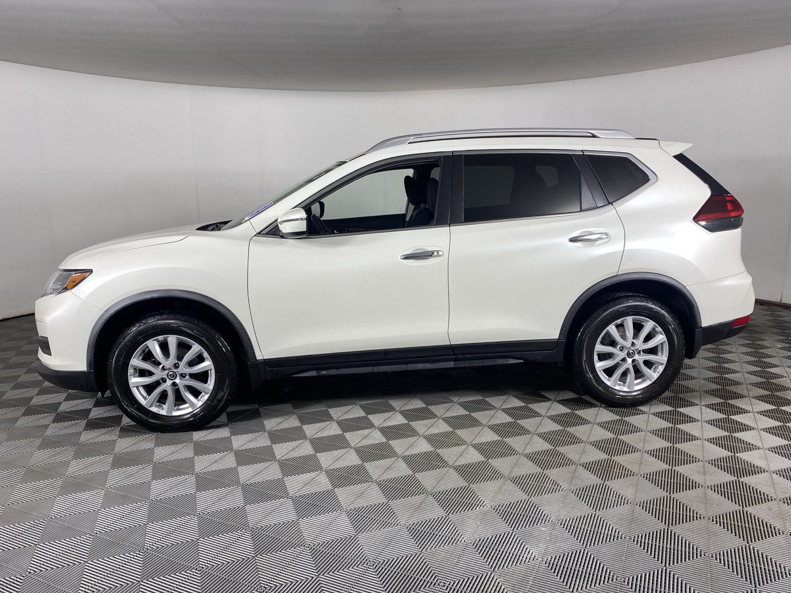 Used 2020 Pearl White Tricoat Nissan SV image 4