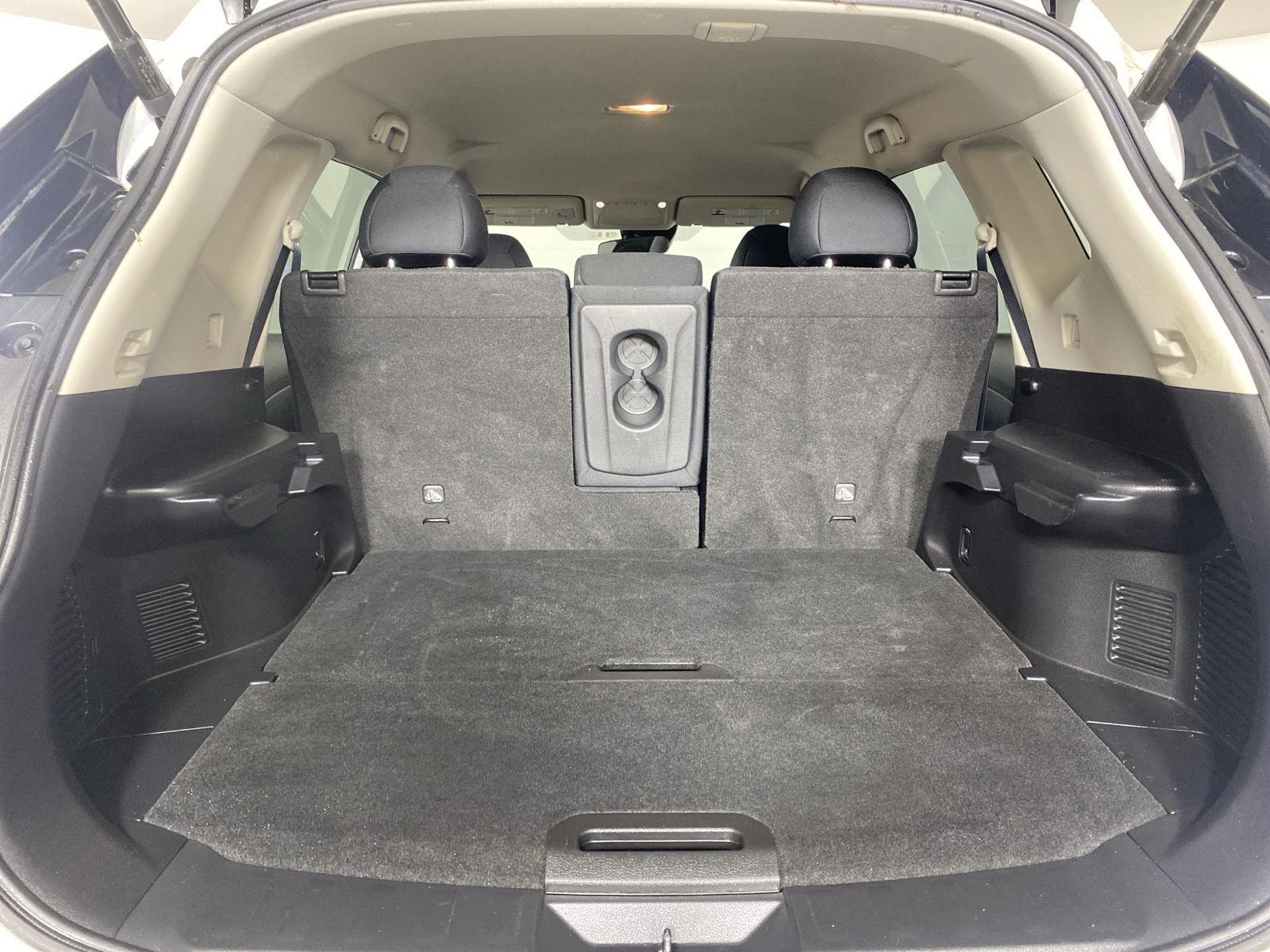 Used 2020 Pearl White Tricoat Nissan SV image 25