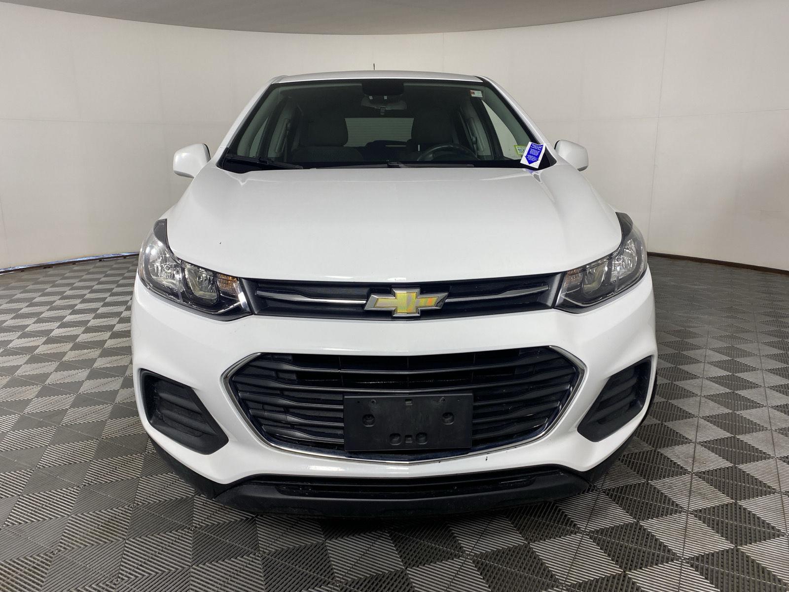 Used 2020 Summit White Chevrolet LS image 11