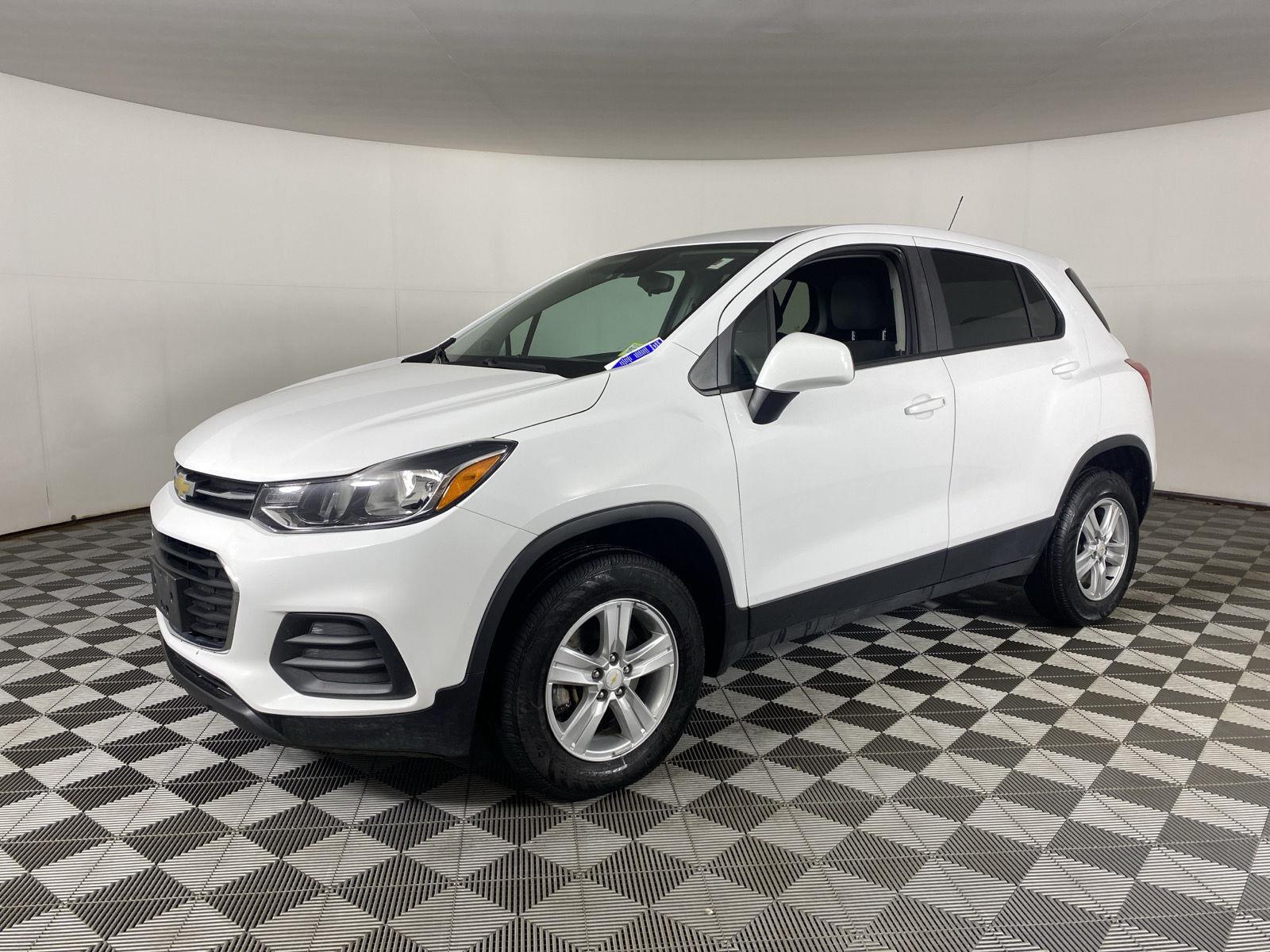 Used 2020 Summit White Chevrolet LS image 12