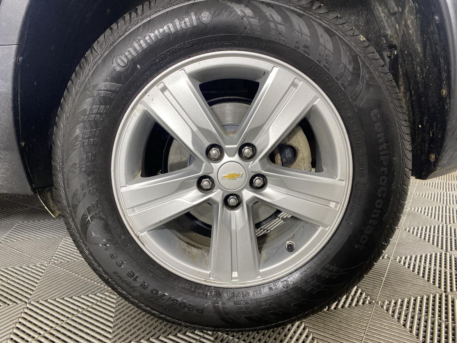Used 2020 Summit White Chevrolet LS image 18