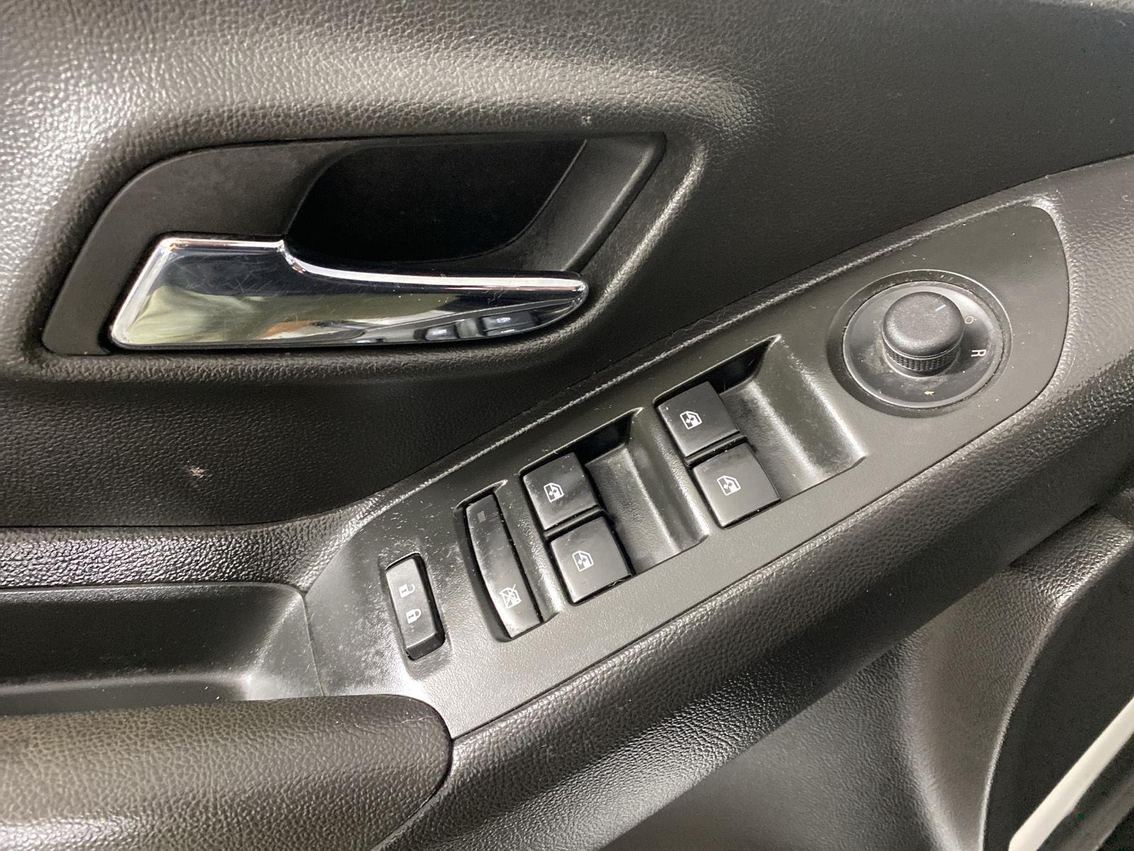 Used 2020 Summit White Chevrolet LS image 20