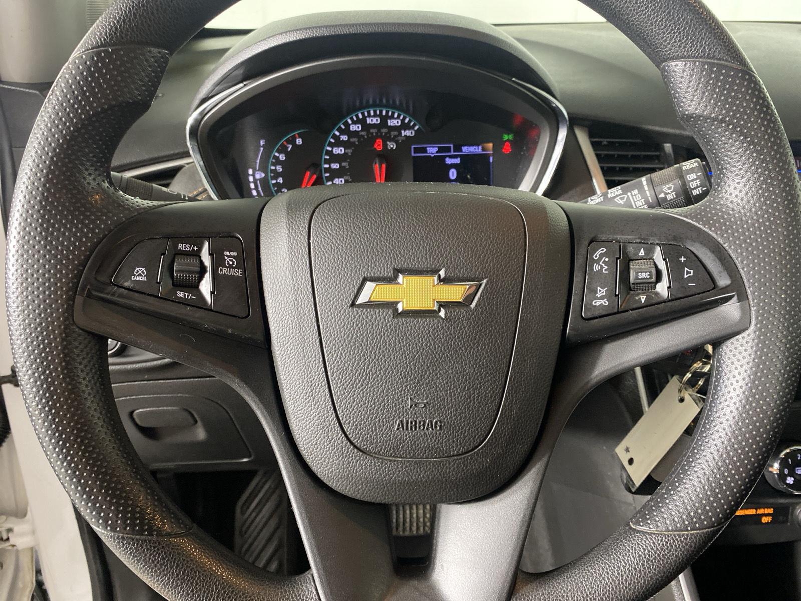 Used 2020 Summit White Chevrolet LS image 21
