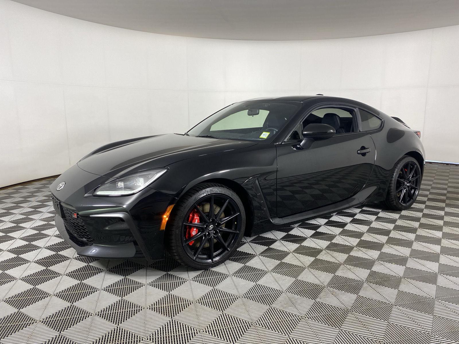 Used 2025 Raven Toyota Premium image 13