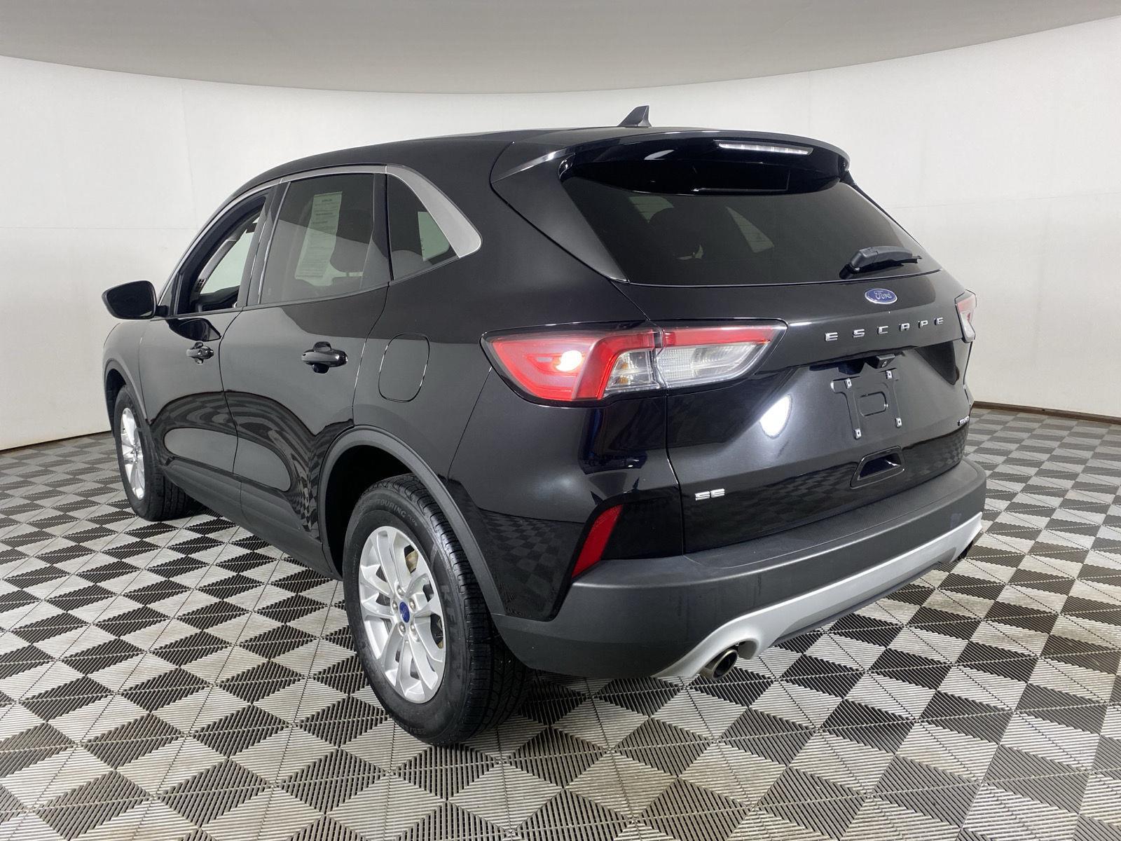 Used 2021 Agate Black Ford SE image 8