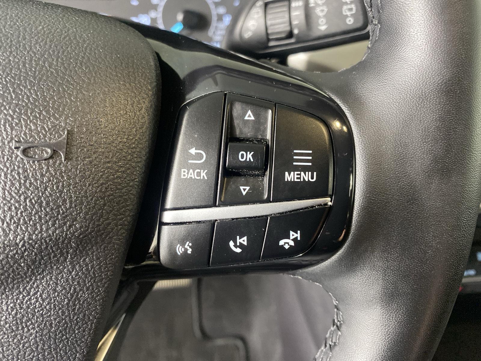 Used 2021 Agate Black Ford SE image 18