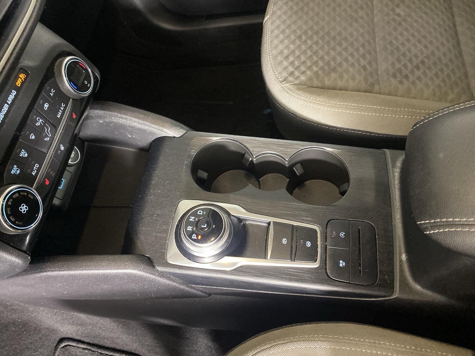 Used 2021 Agate Black Ford SE image 24