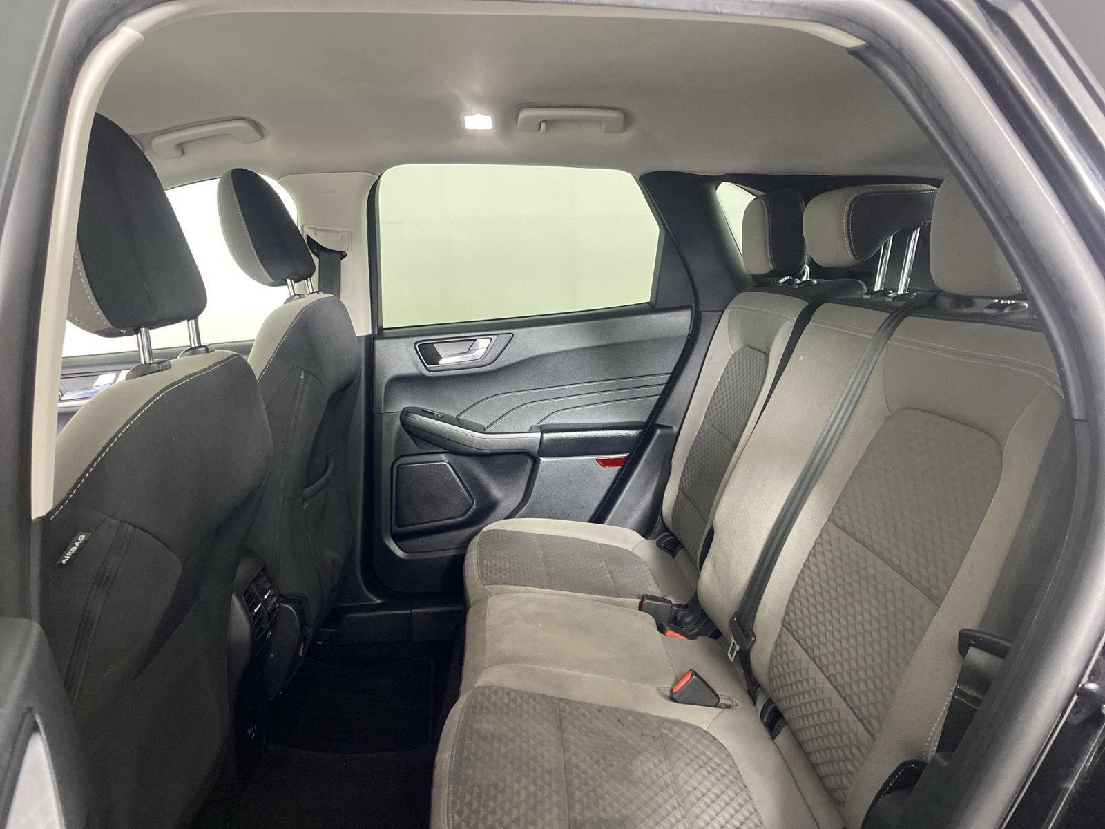 Used 2021 Agate Black Ford SE image 25