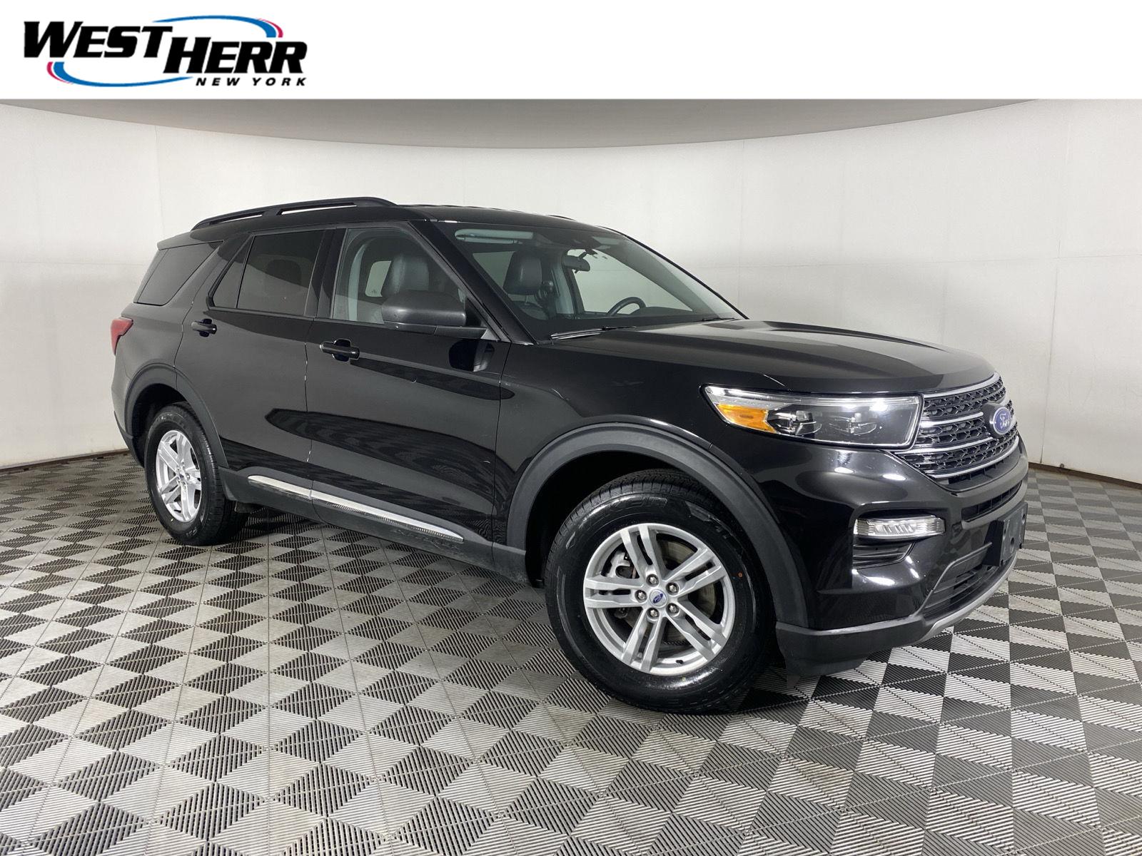  2023 Ford Explorer XLT AWD   