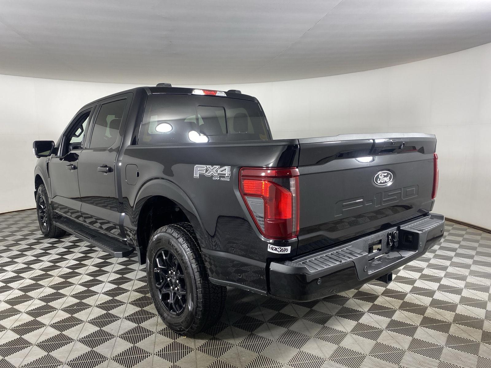 Used 2026 Agate Black Ford XLT image 5