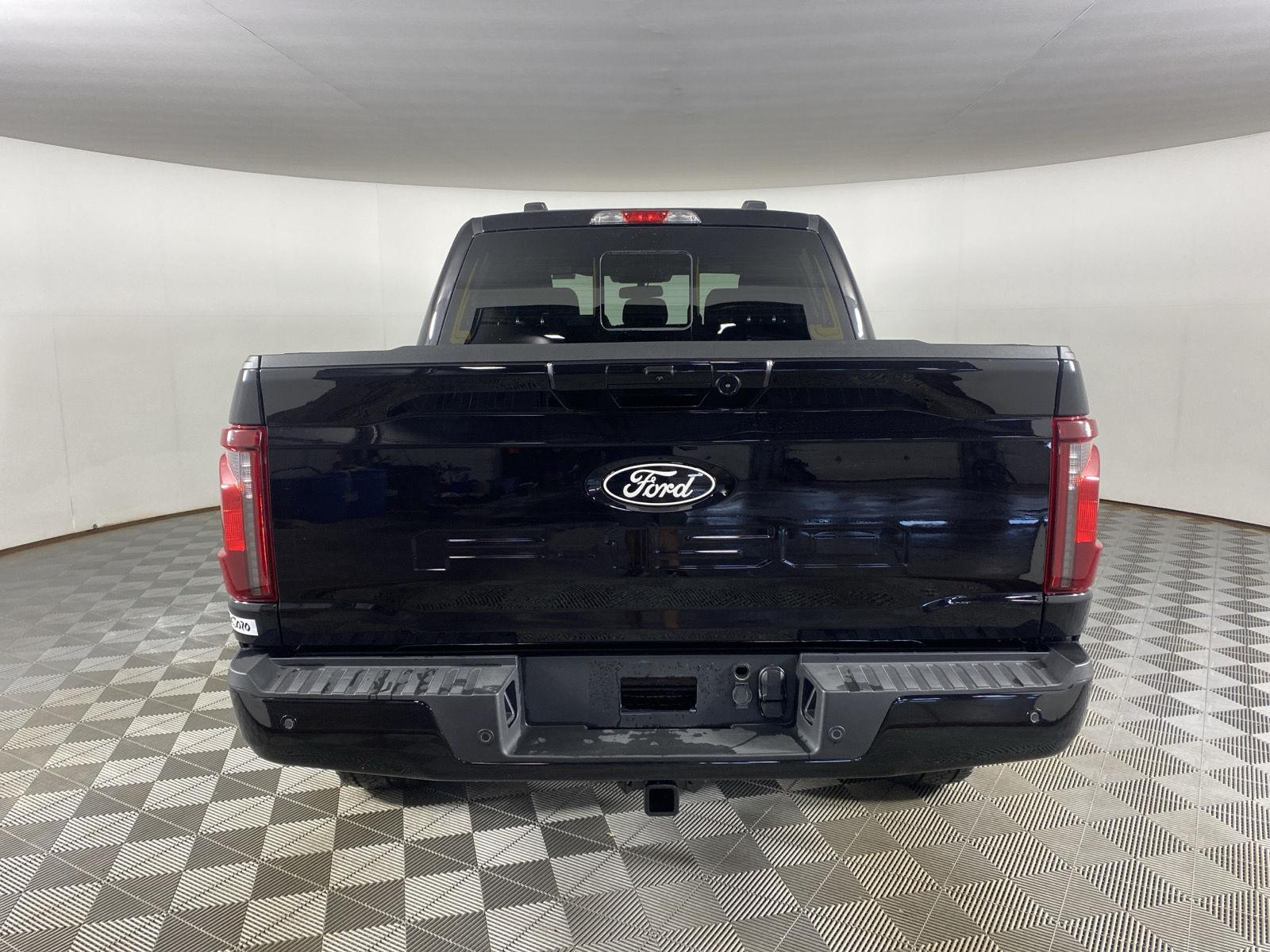 Used 2026 Agate Black Ford XLT image 6