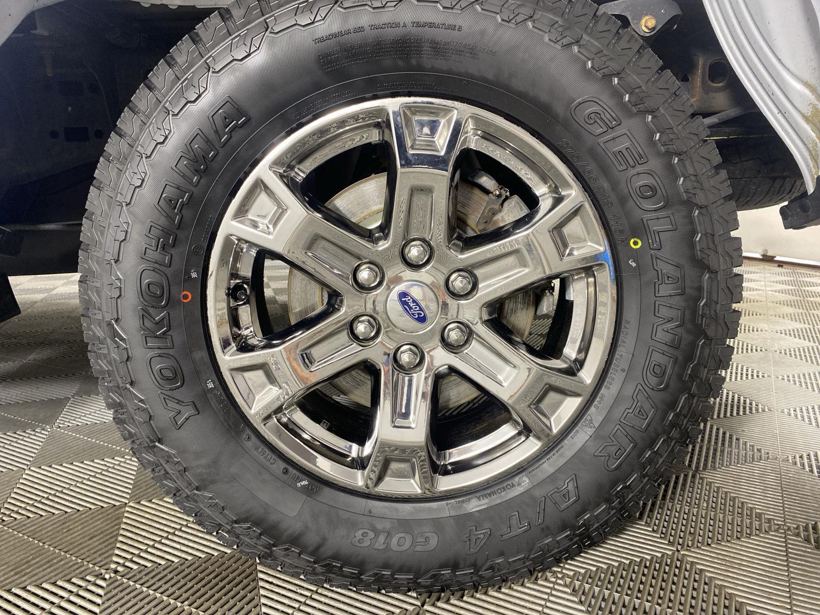 Used 2021 Space White Ford XLT image 19