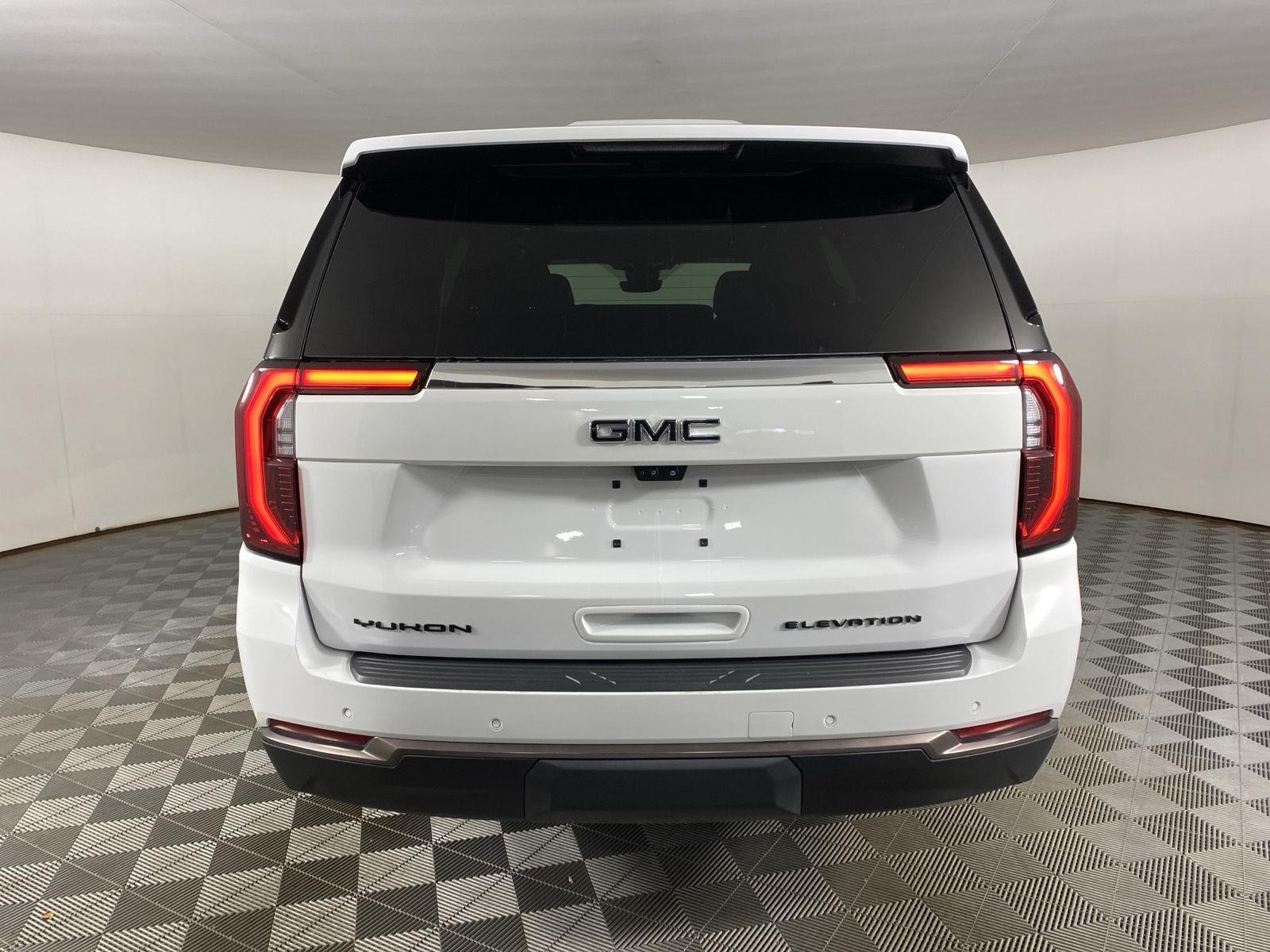Used 2025 Summit White GMC Elevation image 9