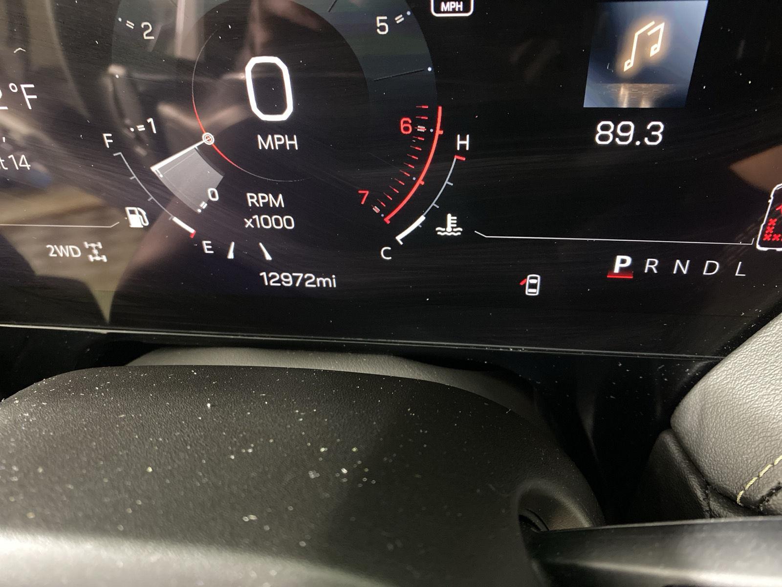 Used 2025 Summit White GMC Elevation image 20