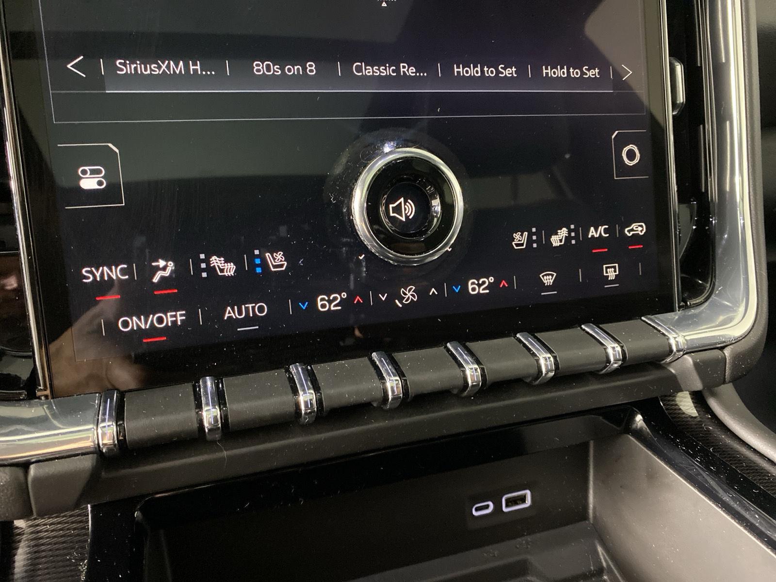 Used 2025 Summit White GMC Elevation image 23