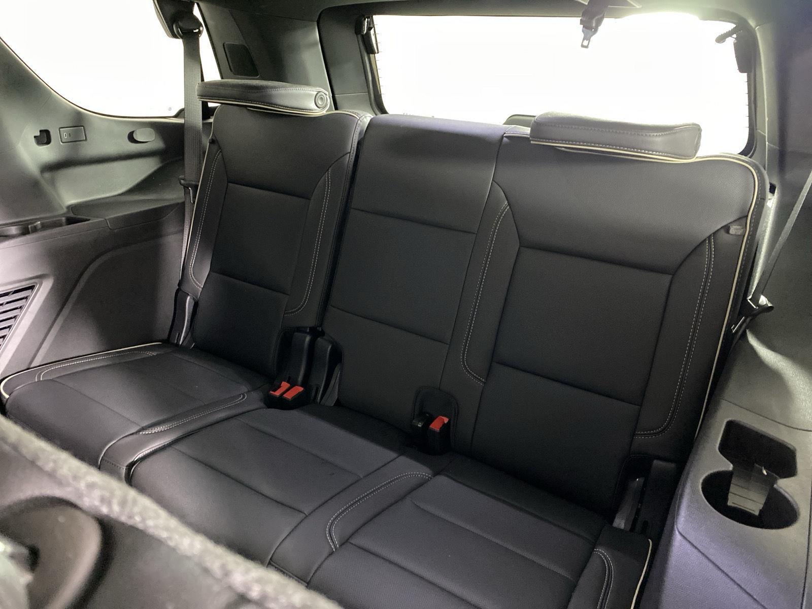 Used 2025 Summit White GMC Elevation image 29