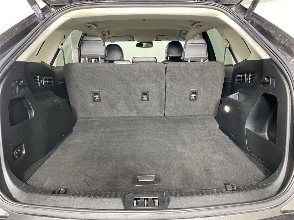Used 2019 Magnetic Ford SEL image 27