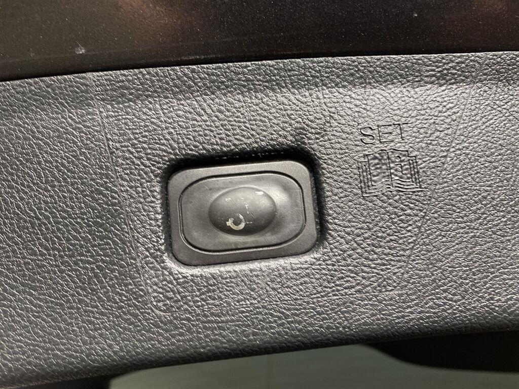 Used 2019 Magnetic Ford SEL image 28
