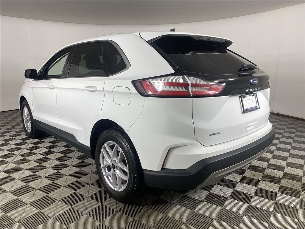 Used 2023 Oxford White Ford SEL image 5