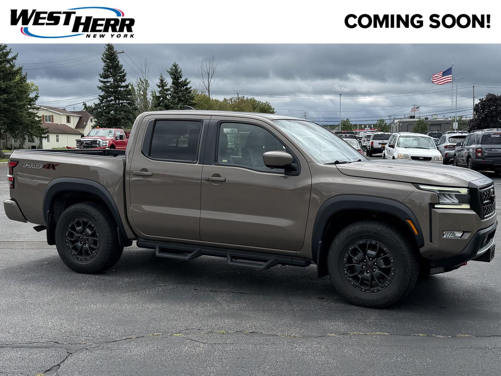  2023 Nissan Frontier PRO-4X Crew Cab 4WD   