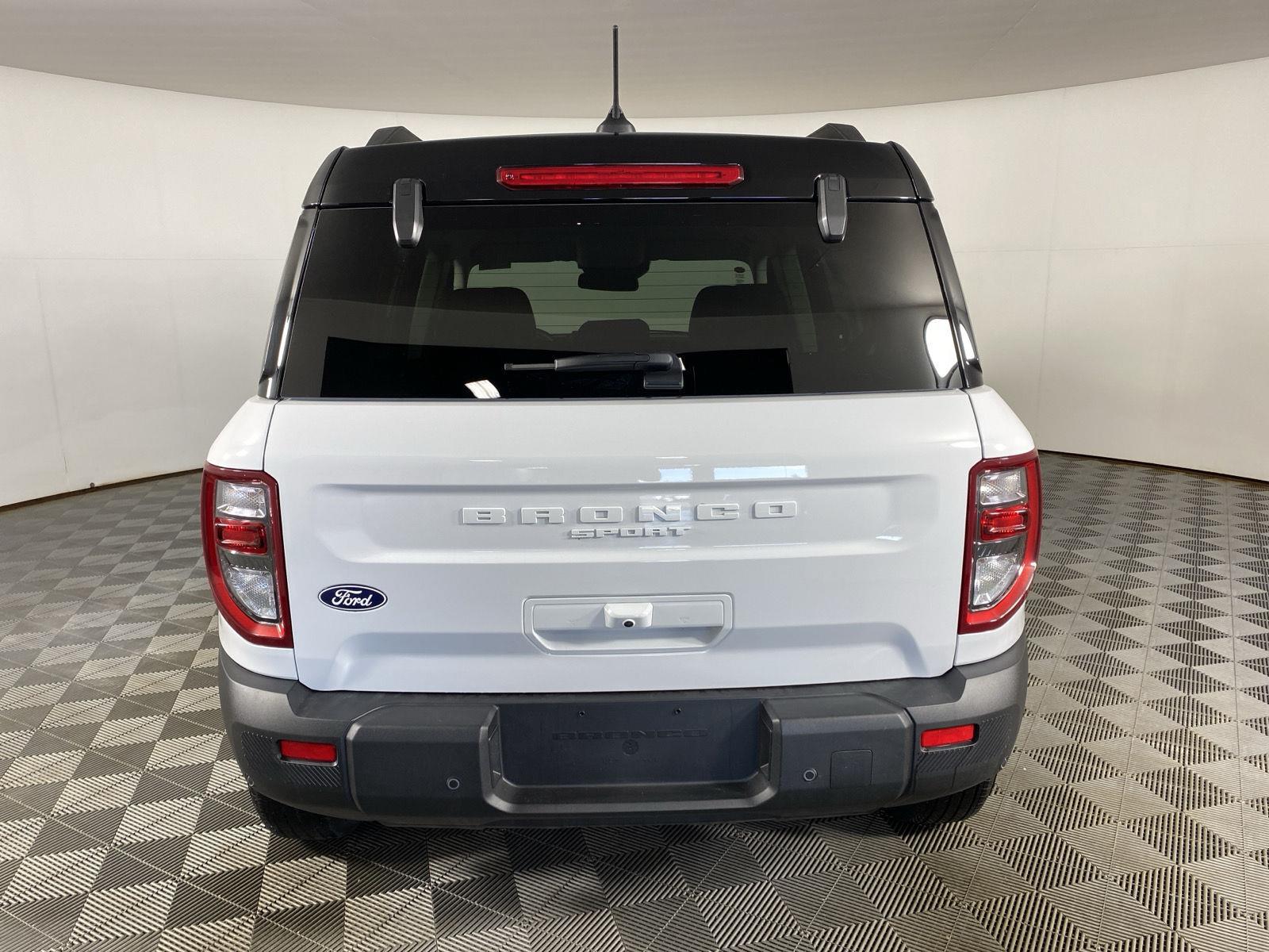New 2026 Oxford White Ford Outer Banks image 6