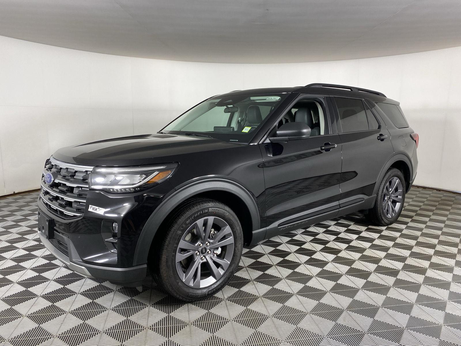 New 2026 Agate Black Ford Active w/200A Pkg image 3